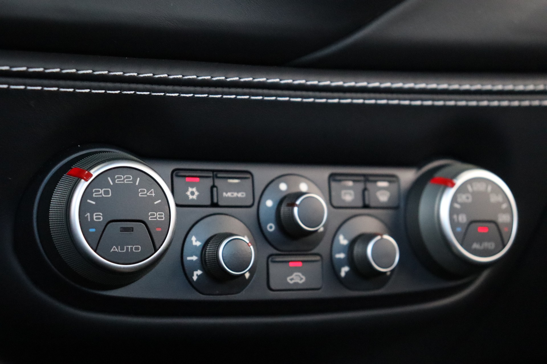 FERRARI 488 GTB 3.9 V8-image-29