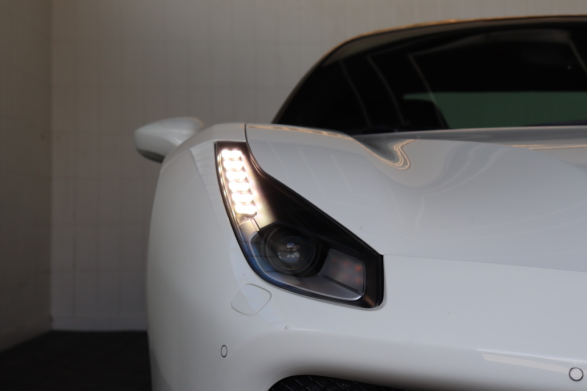 FERRARI 488 GTB 3.9 V8-image-3