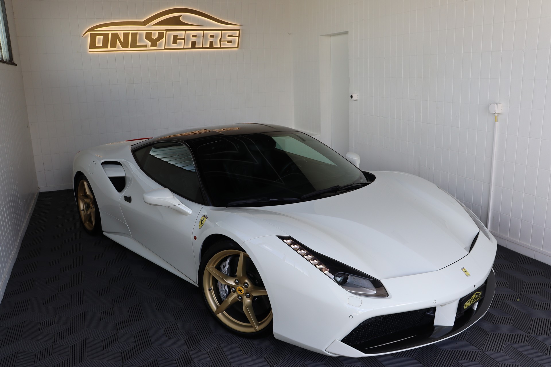 FERRARI 488 GTB 3.9 V8-image-4