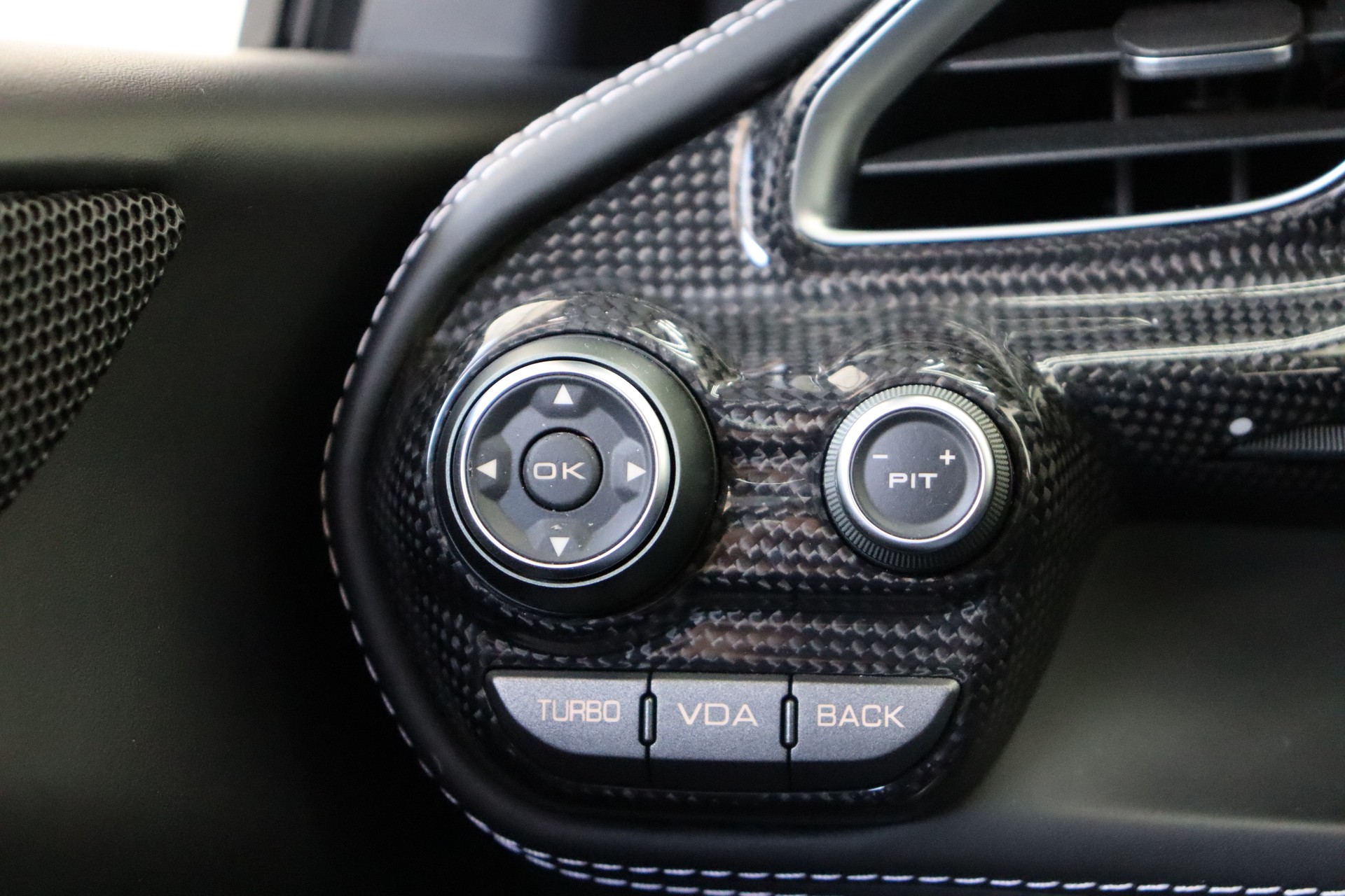 FERRARI 488 GTB 3.9 V8-image-21