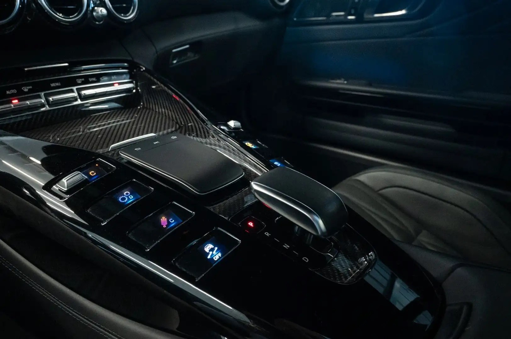 MERCEDES-BENZ Mercedes-Benz AMG GT 4.0 V8|AMG PERF.AGA+SITZE|CARBONDACH|MATT-image-13