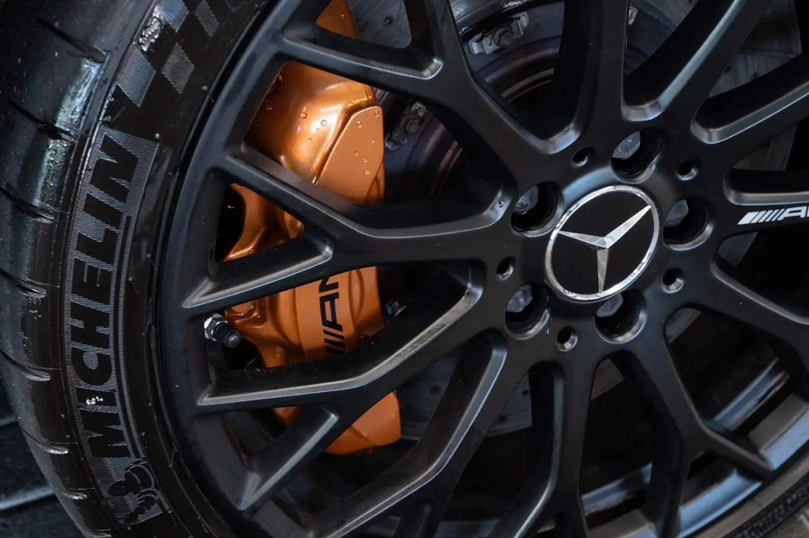 MERCEDES-BENZ Mercedes-Benz AMG GT 4.0 V8|AMG PERF.AGA+SITZE|CARBONDACH|MATT-image-9