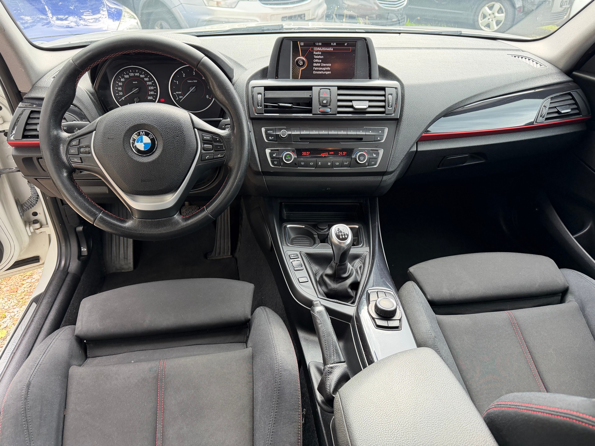 BMW 120d xDrive Sport Line-b5b-image-5