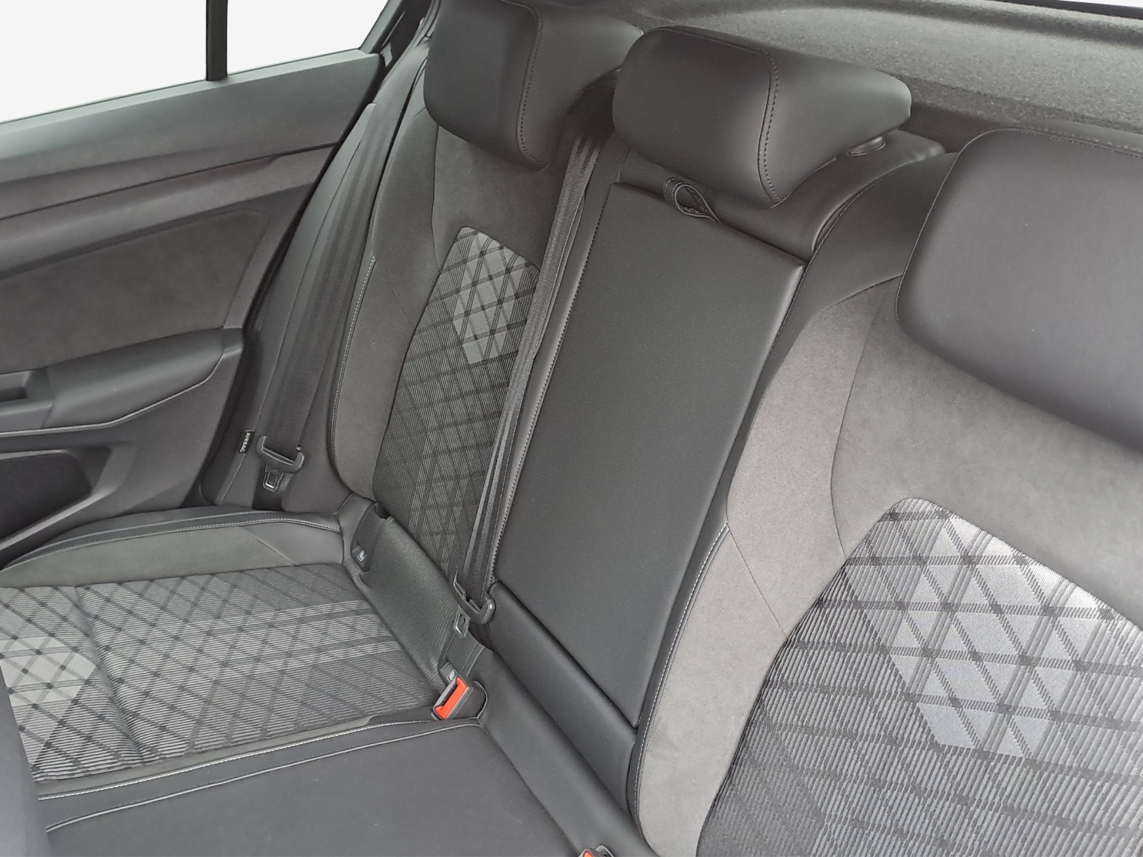 VW Golf 2.0 TSI R-Line DSG 4 Motion-image-11