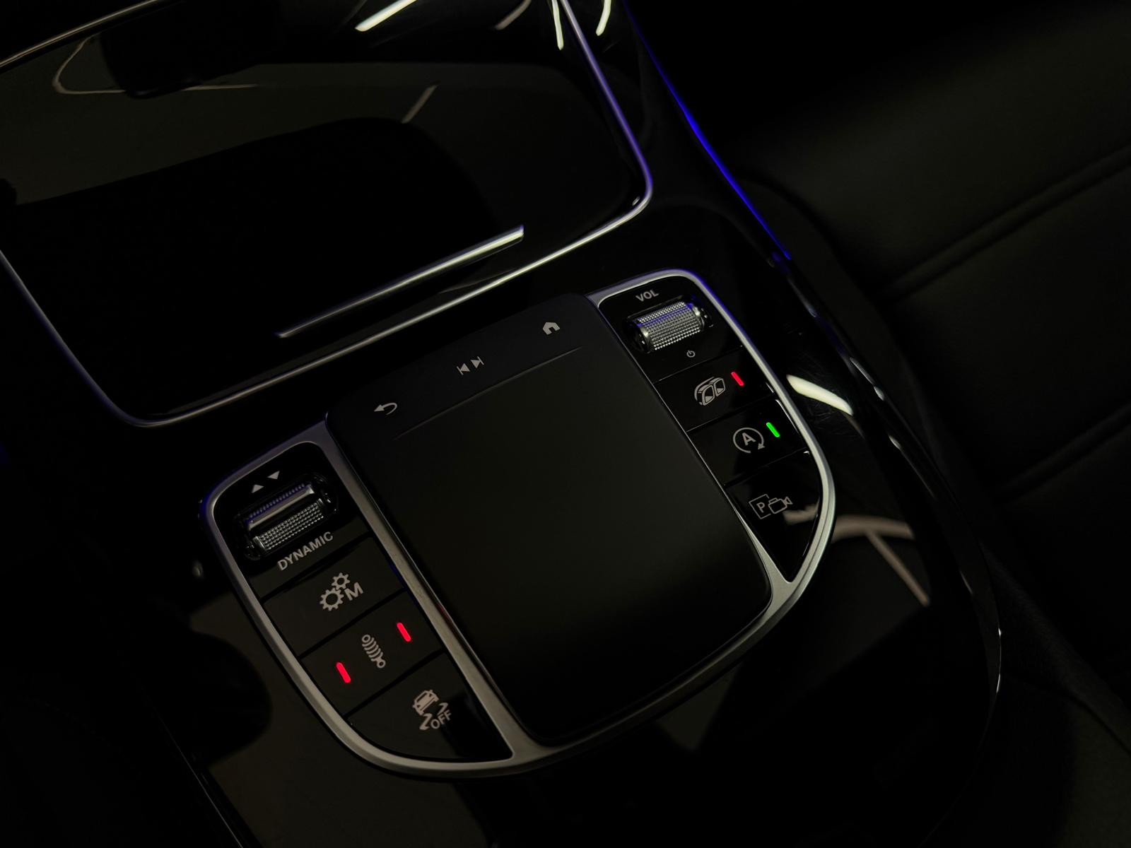 MERCEDES-BENZ AMG E 53 Limited Blue&Black Performance 4Matic+ Speedshift 9G-TCT-image-17