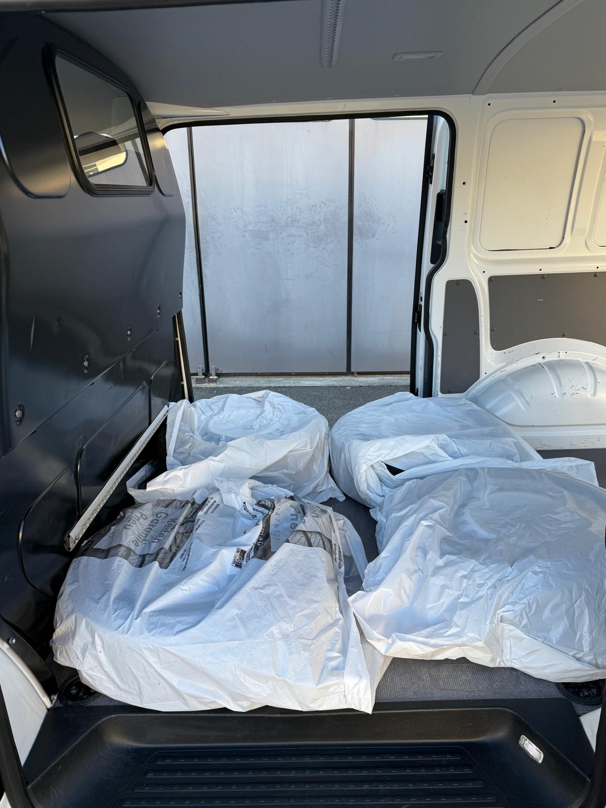 VW T6.1 2.0 TDI DSG-image-9
