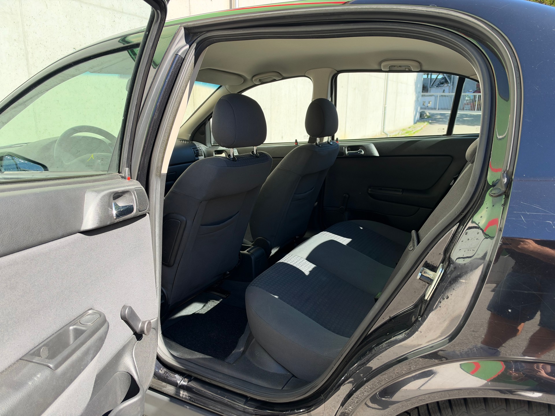 OPEL Astra 1.8i 16V Elegance-image-12