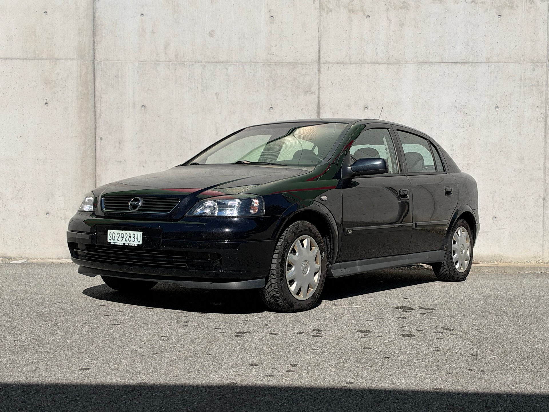 OPEL Astra 1.8i 16V Elegance-image-0