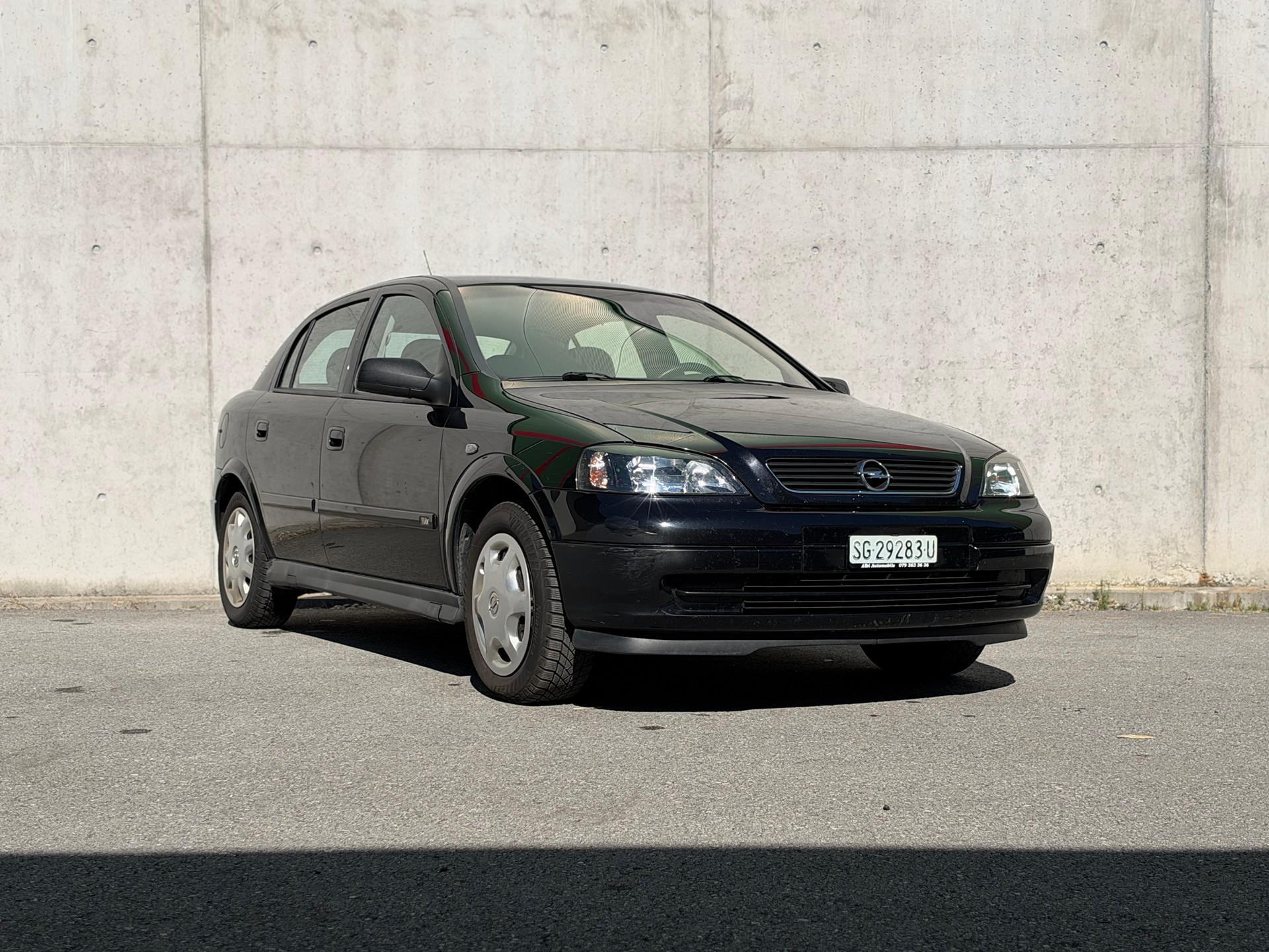 OPEL Astra 1.8i 16V Elegance-image-1