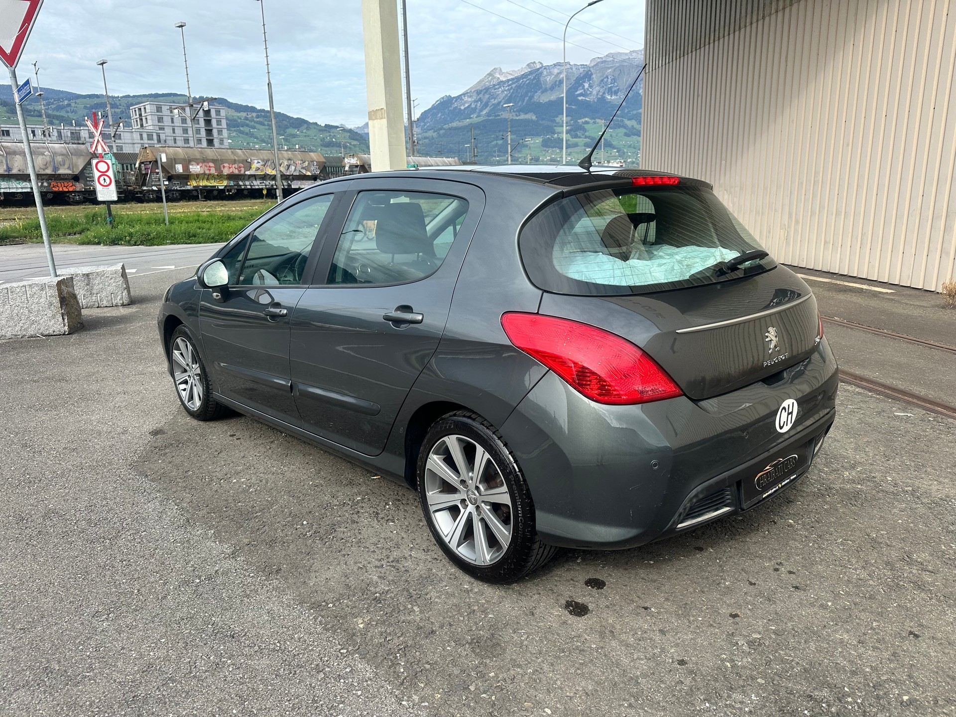 PEUGEOT 308 1.6 16V Turbo Allure-image-4