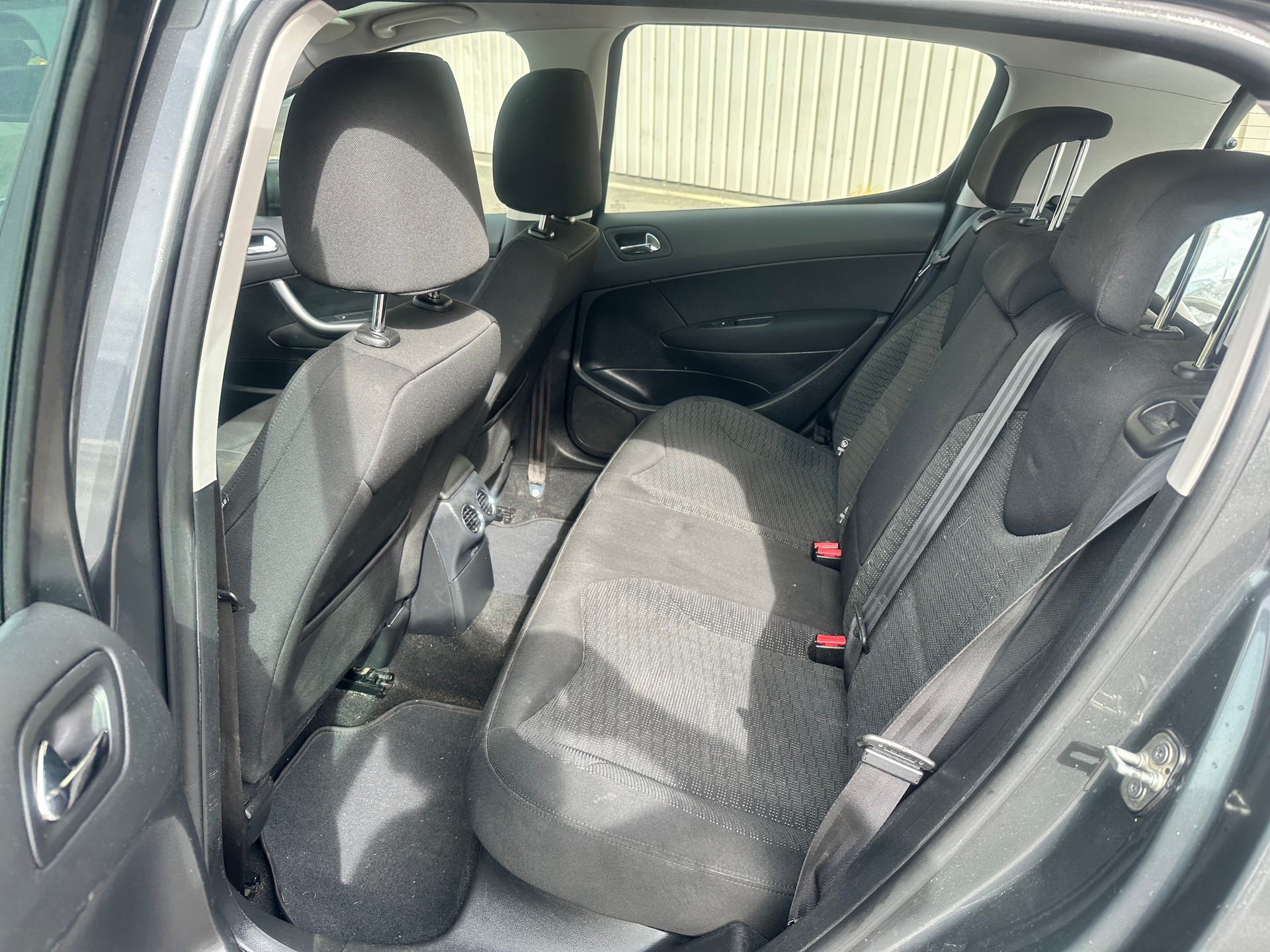 PEUGEOT 308 1.6 16V Turbo Allure-image-14