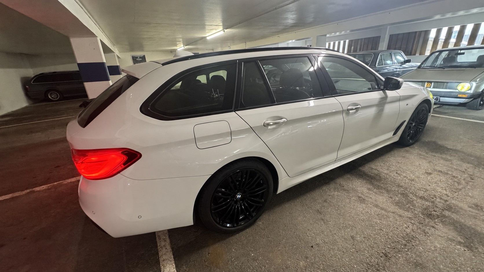 BMW 520d xDrive paddles-image-2