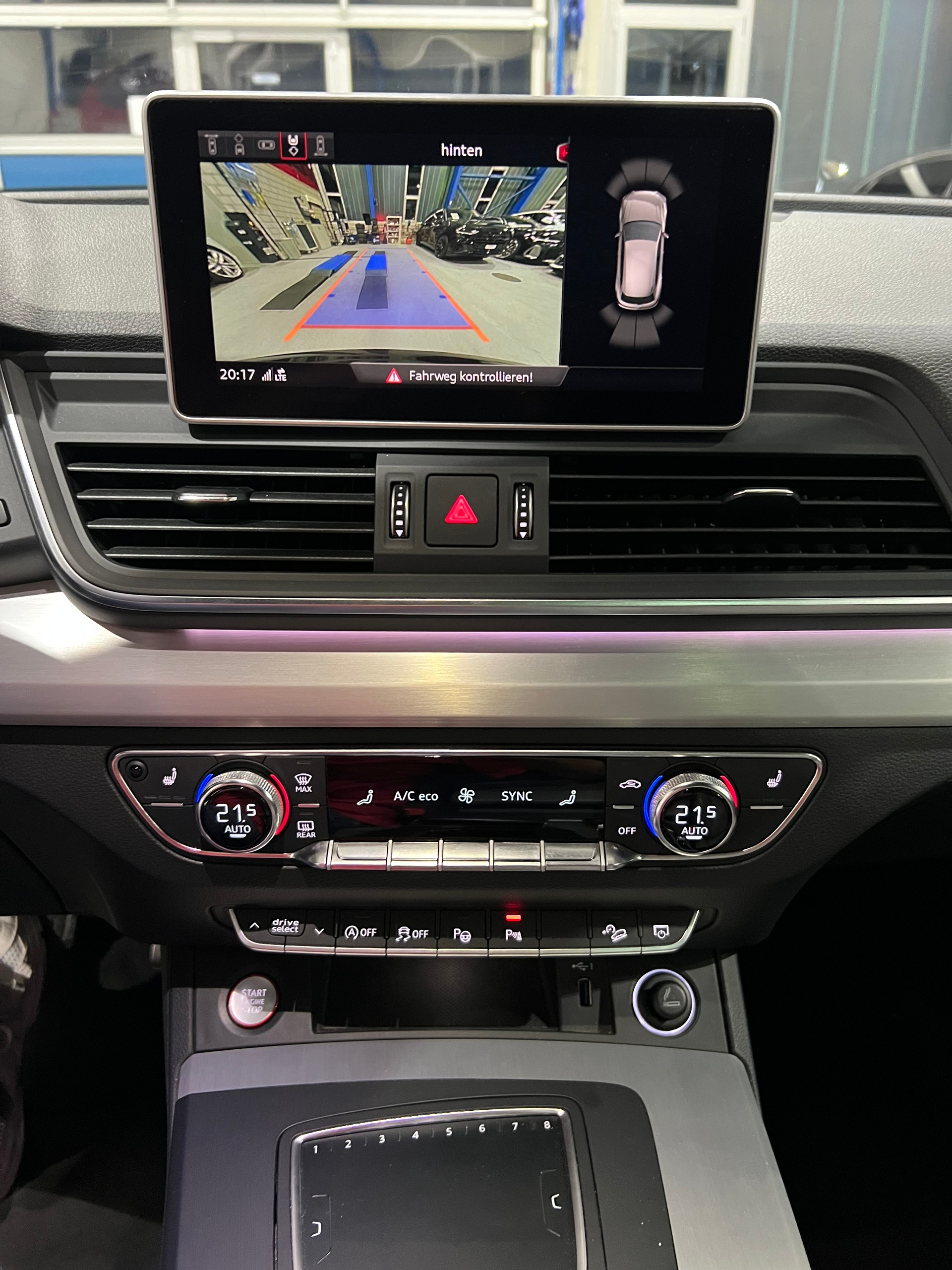 AUDI SQ5 3.0 TFSI qu**Matrix,Panodach,CH Auslieferung,Frisch ab MFK**-image-10