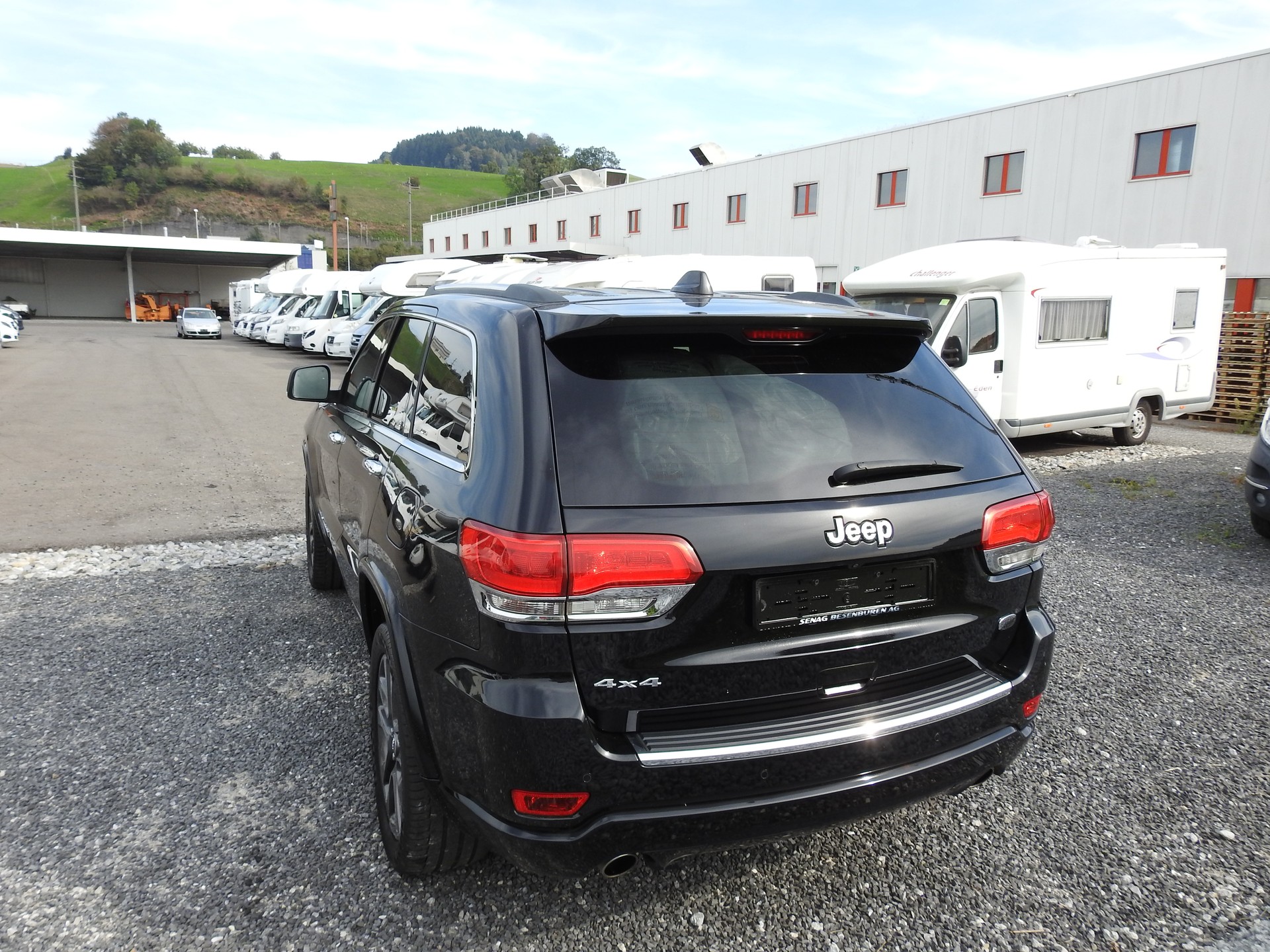 JEEP Grand Cherokee 3.0 CRD Overland Automatic-image-3