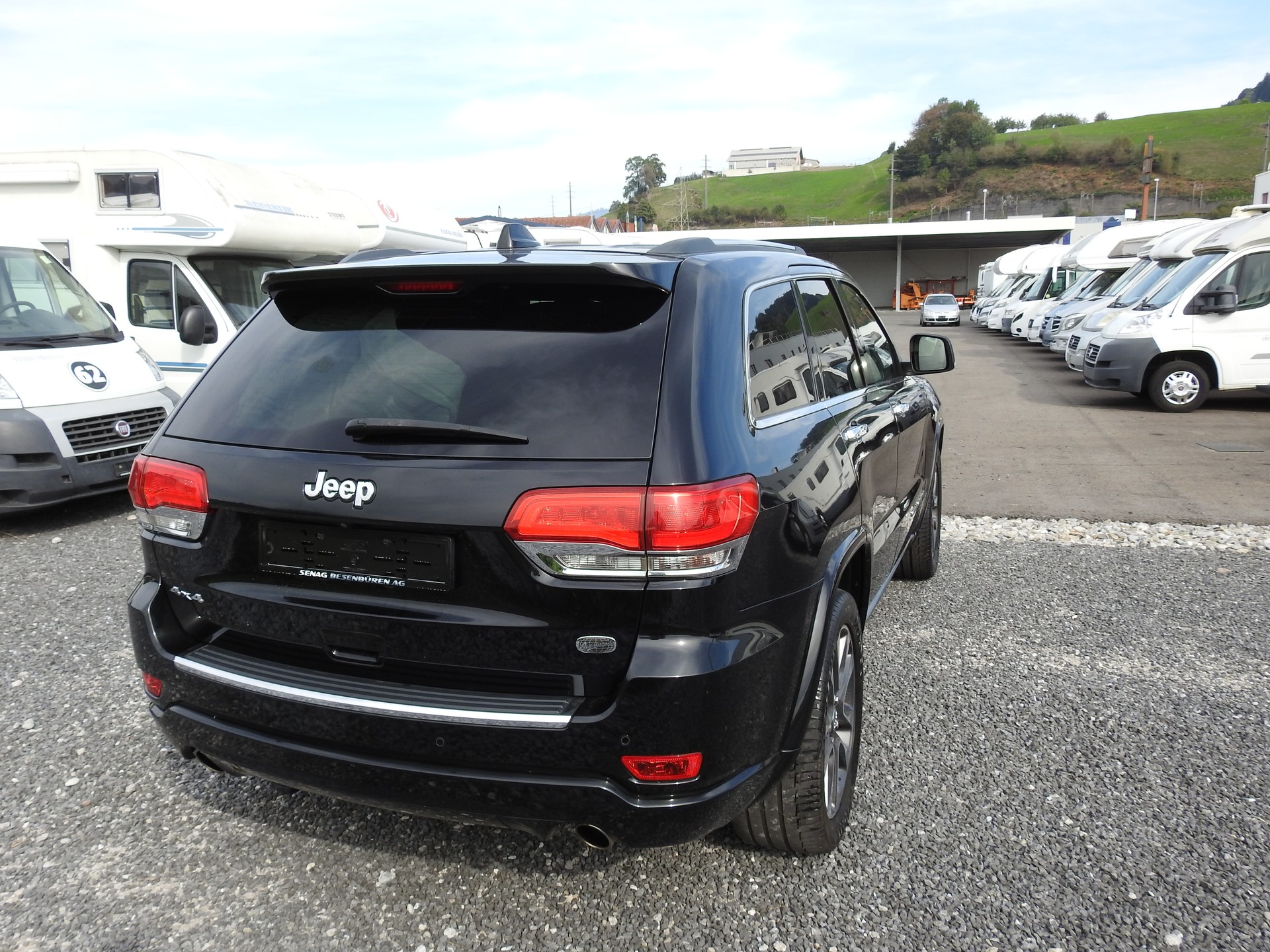 JEEP Grand Cherokee 3.0 CRD Overland Automatic-image-5