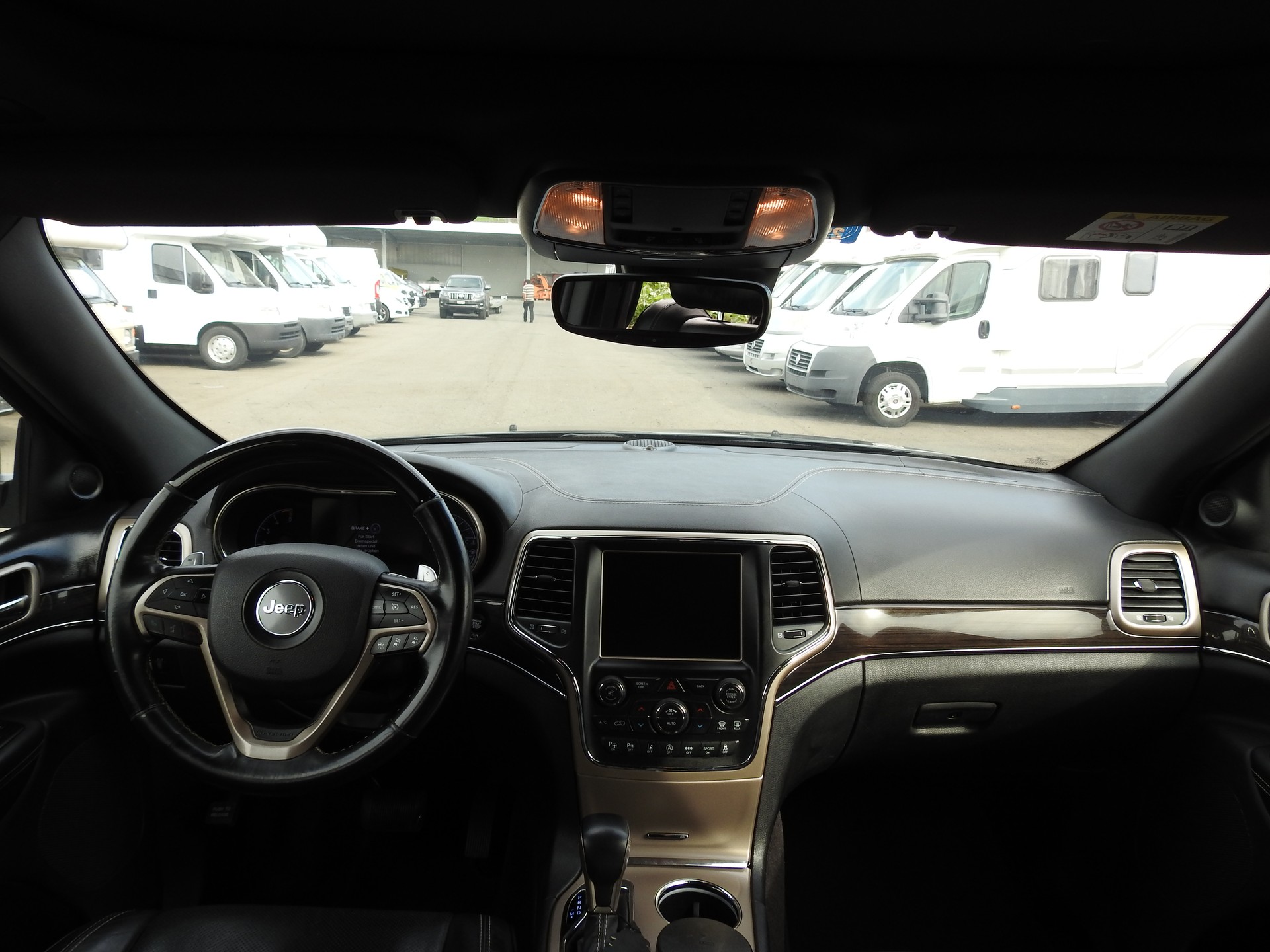 JEEP Grand Cherokee 3.0 CRD Overland Automatic-image-19