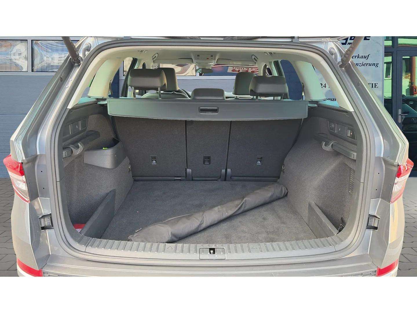 SKODA Kodiaq 2.0 TDI CR L&K 4x4 DSG 200PS mit AHK & 360° Kameras-image-14