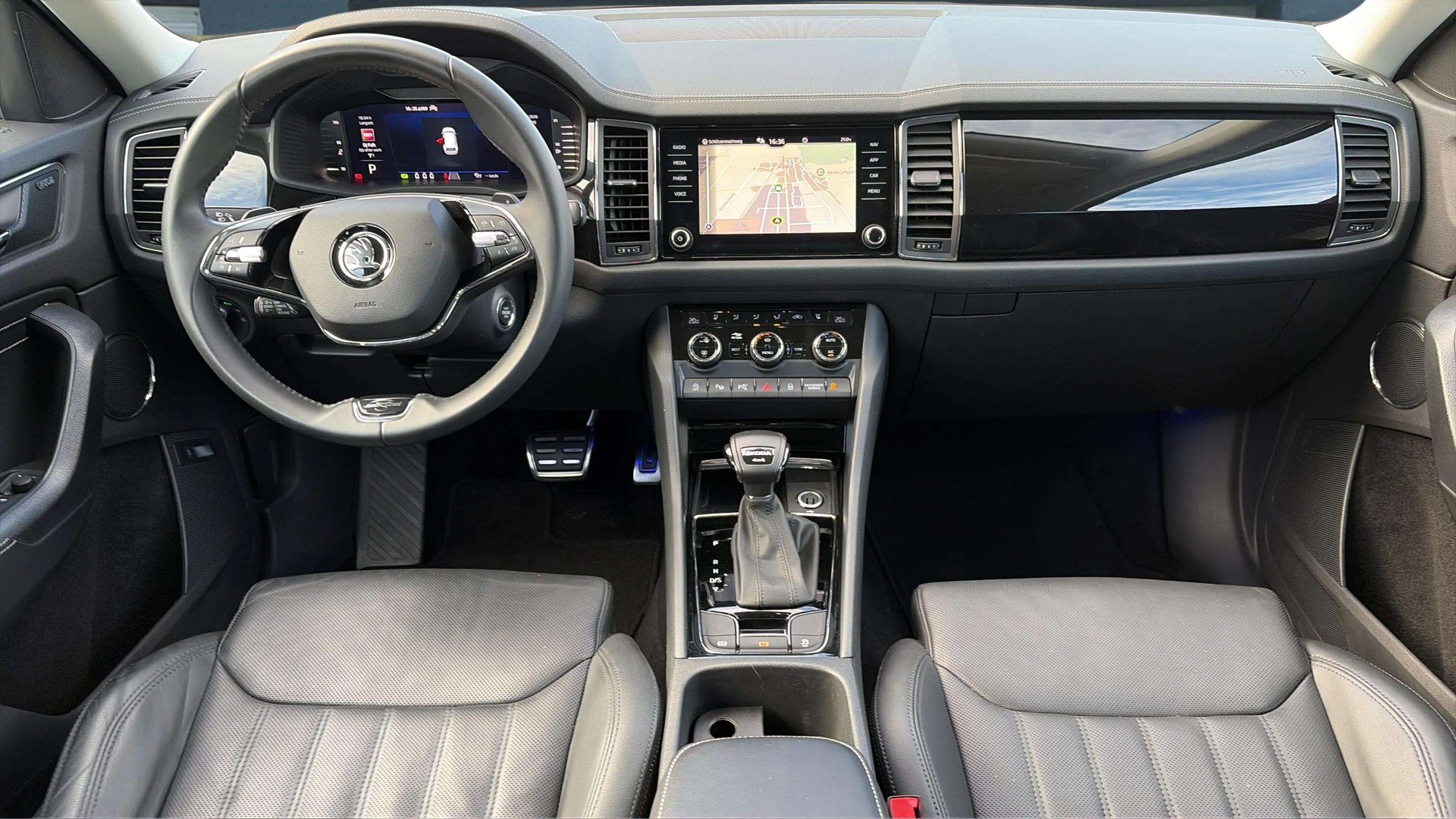SKODA Kodiaq 2.0 TDI CR L&K 4x4 DSG 200PS mit AHK & 360° Kameras-image-9