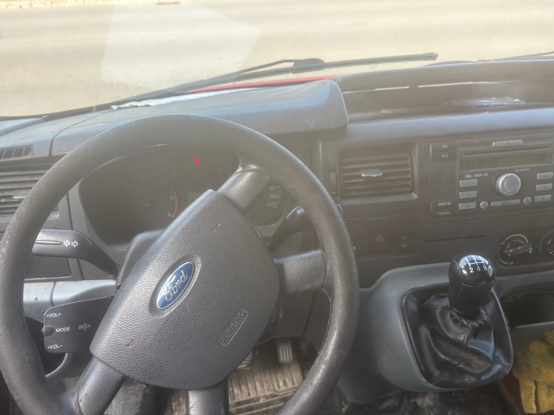 FORD Transit 2.2 TDCi 260 S Trend-image-6