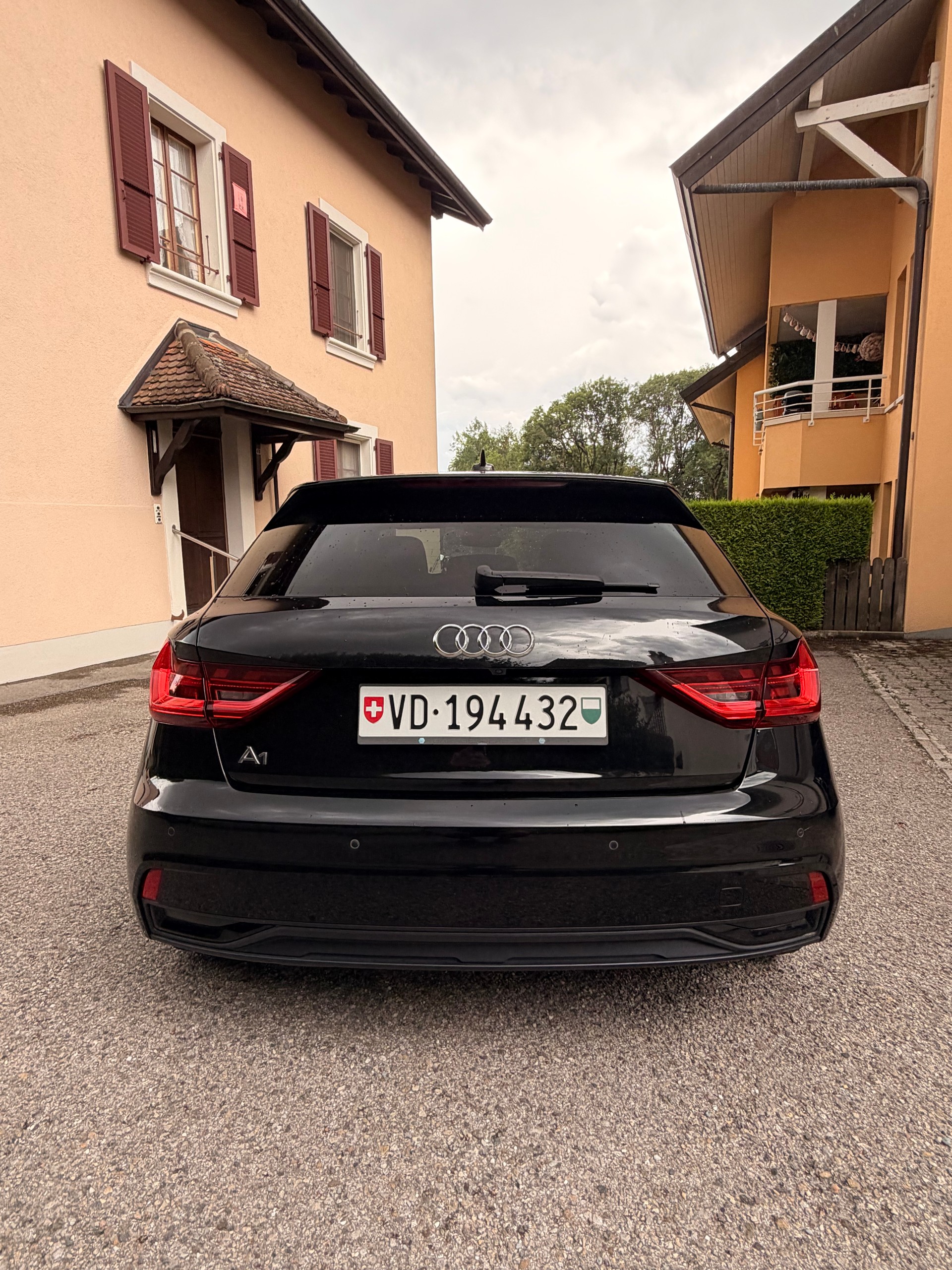AUDI 1.0 30 TFSI Advanced Attraction S-Tronic-image-3