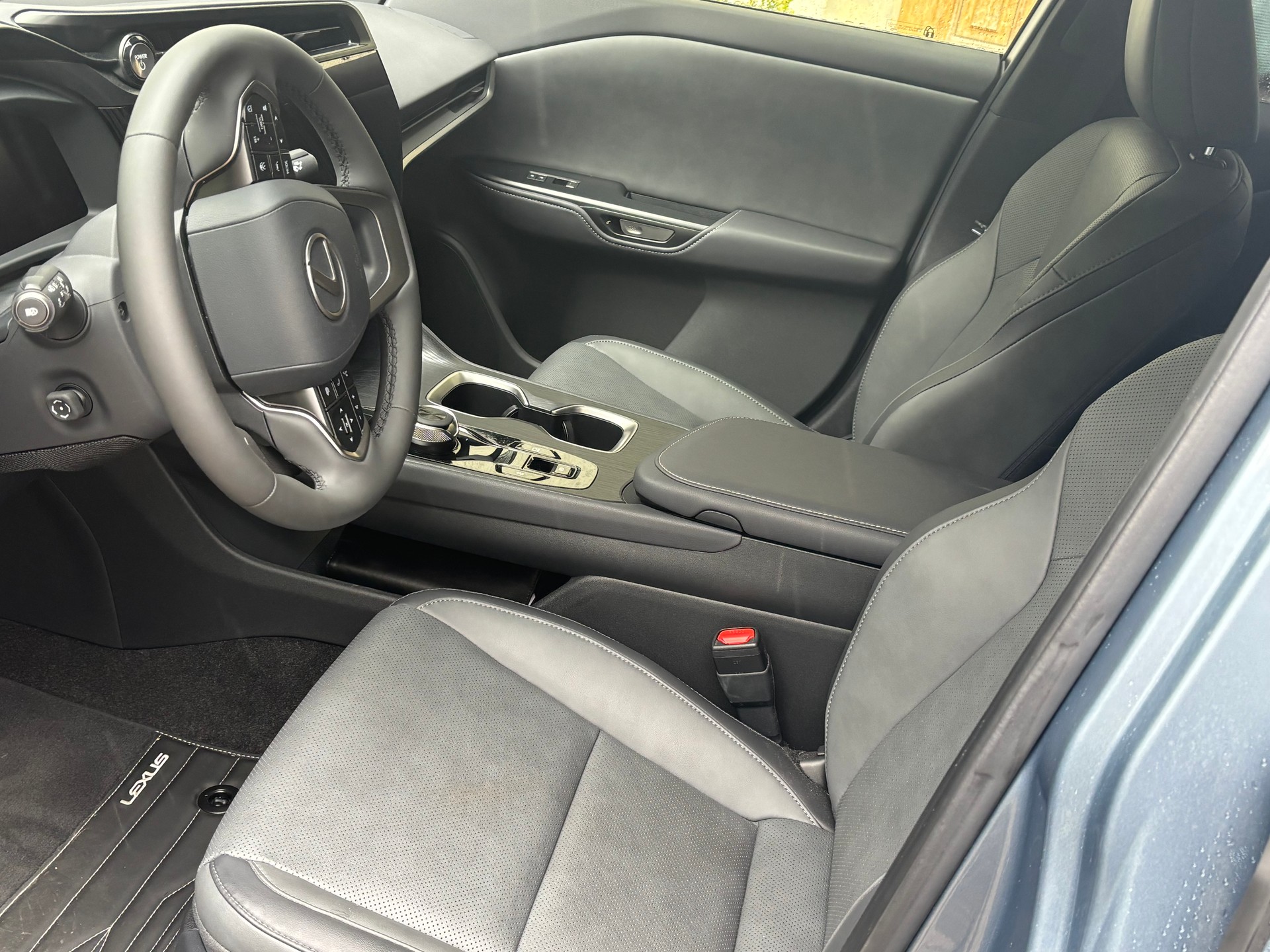 LEXUS 450e Comfort-image-2