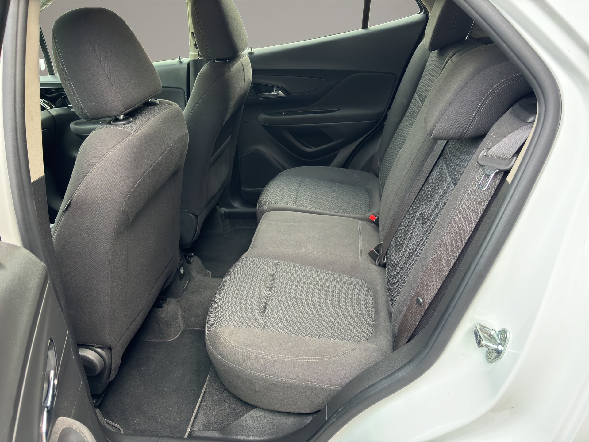 OPEL Mokka 1.6 CDTi Enjoy 2WD-image-12