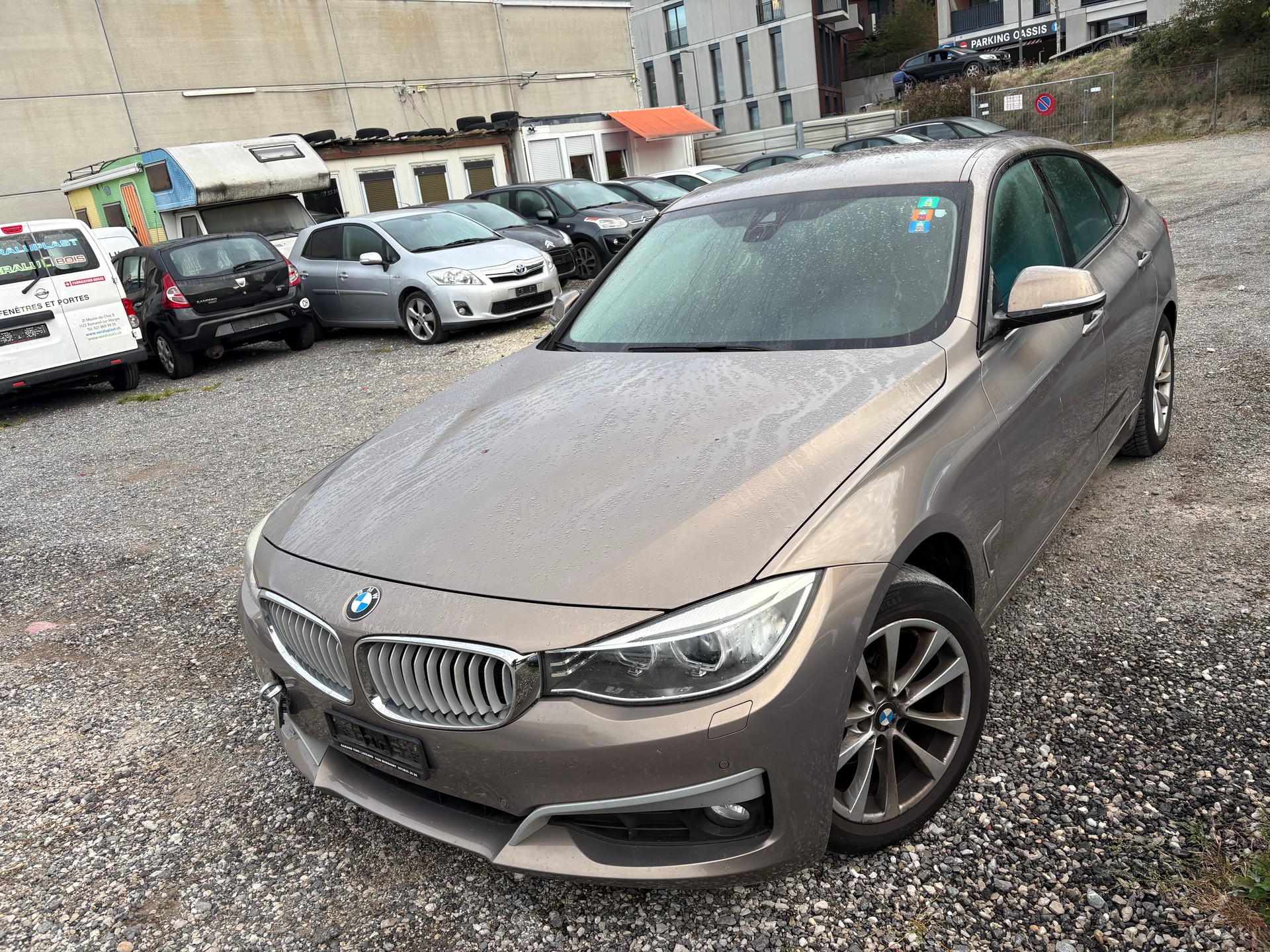 BMW 320d GT Luxury Line Steptronic-image-1
