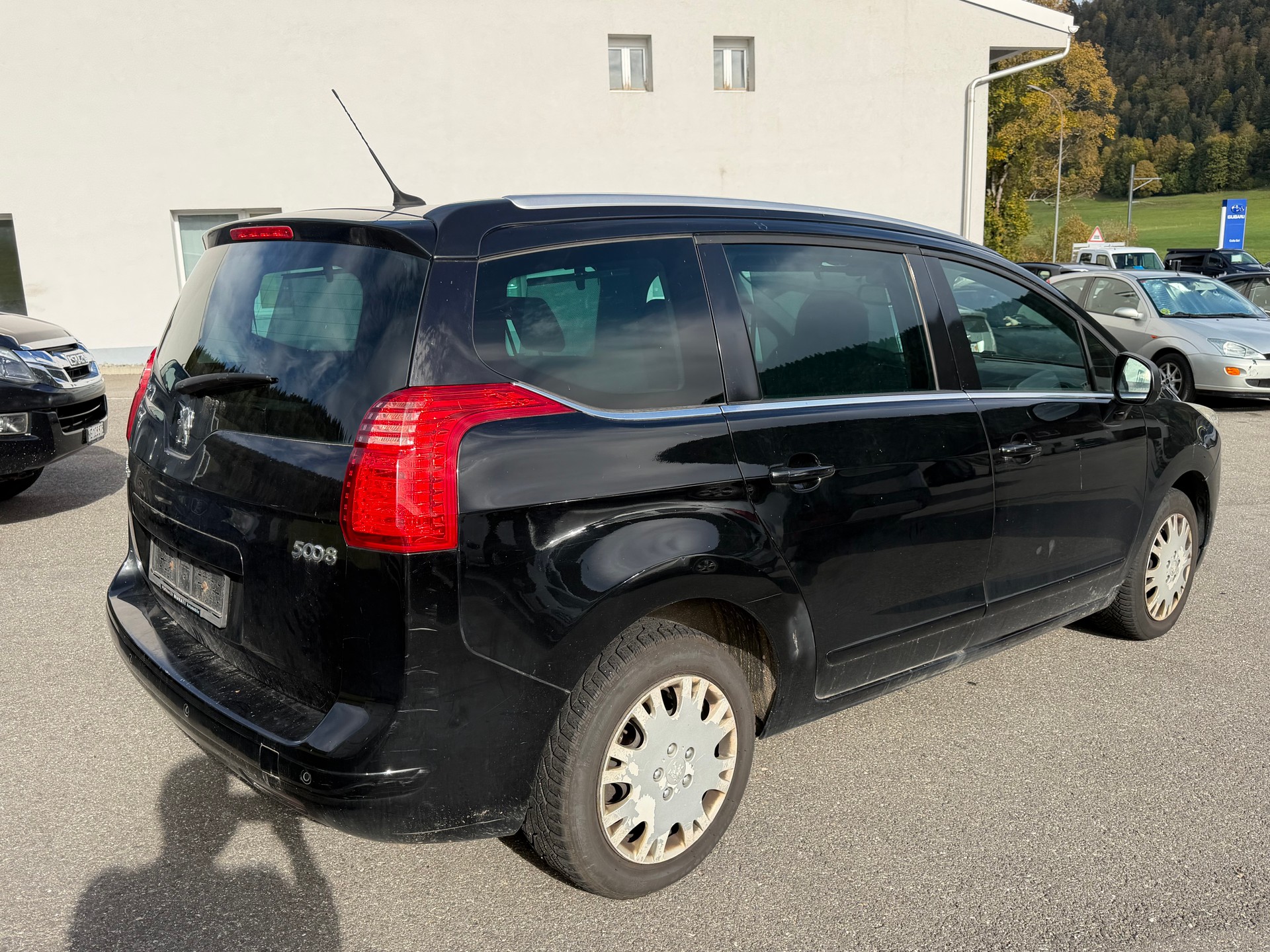 PEUGEOT 5008 1.6 16V T Family Automatic-image-4