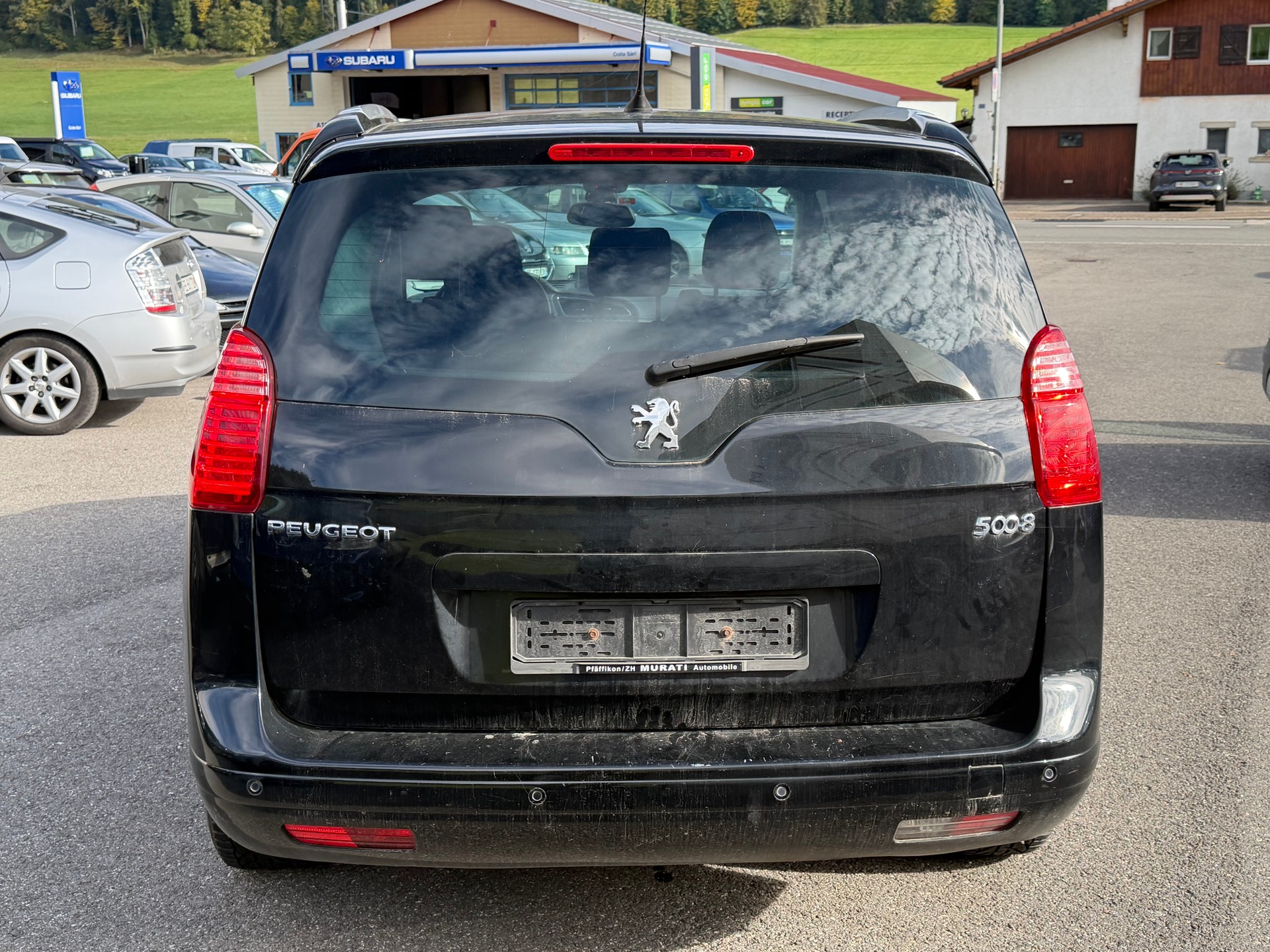 PEUGEOT 5008 1.6 16V T Family Automatic-image-3