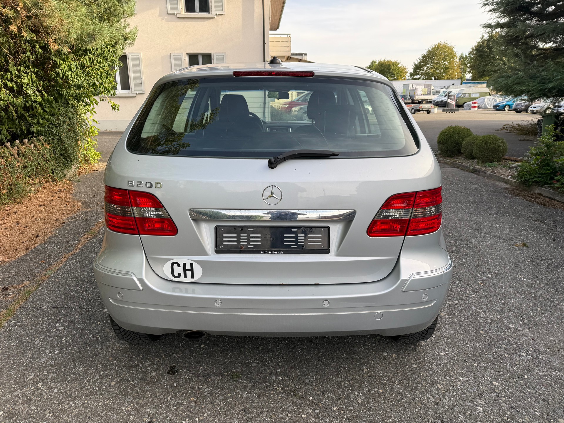 MERCEDES-BENZ B 200-image-4