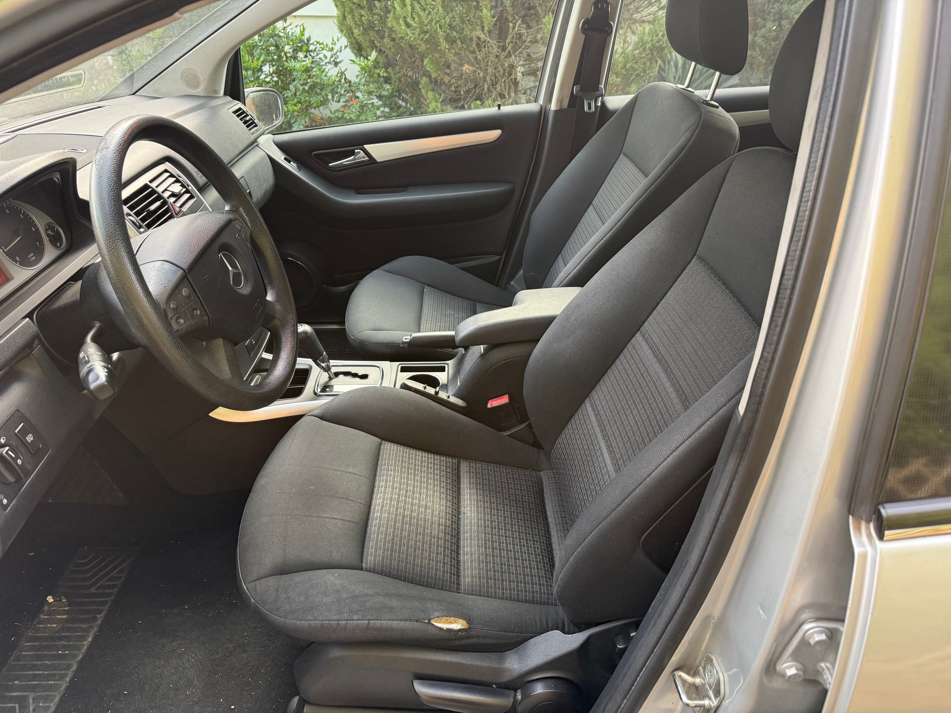 MERCEDES-BENZ B 200-image-6