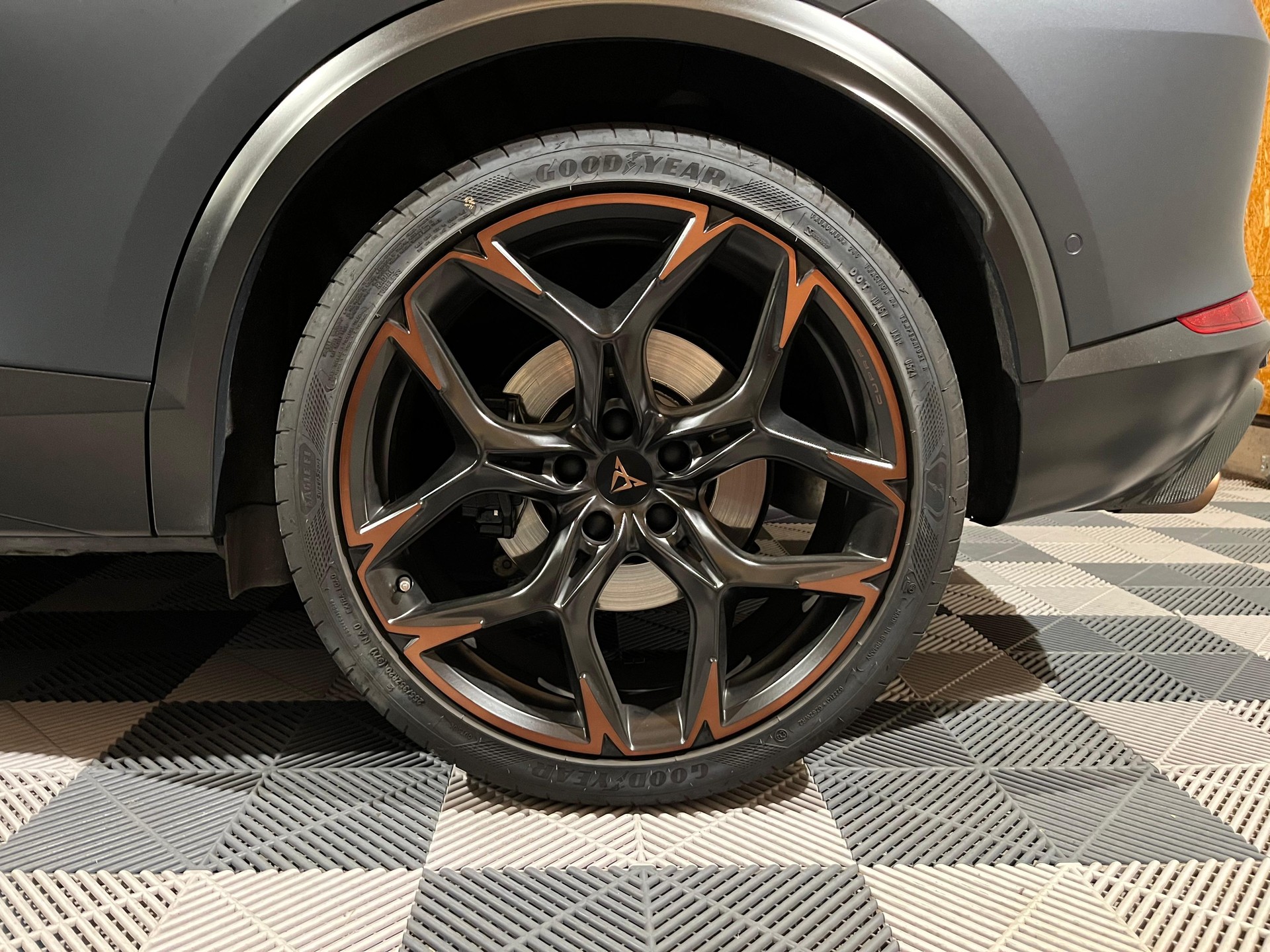 CUPRA Formentor 2.5TSI VZ5 390cv 4Drive DSG-image-22