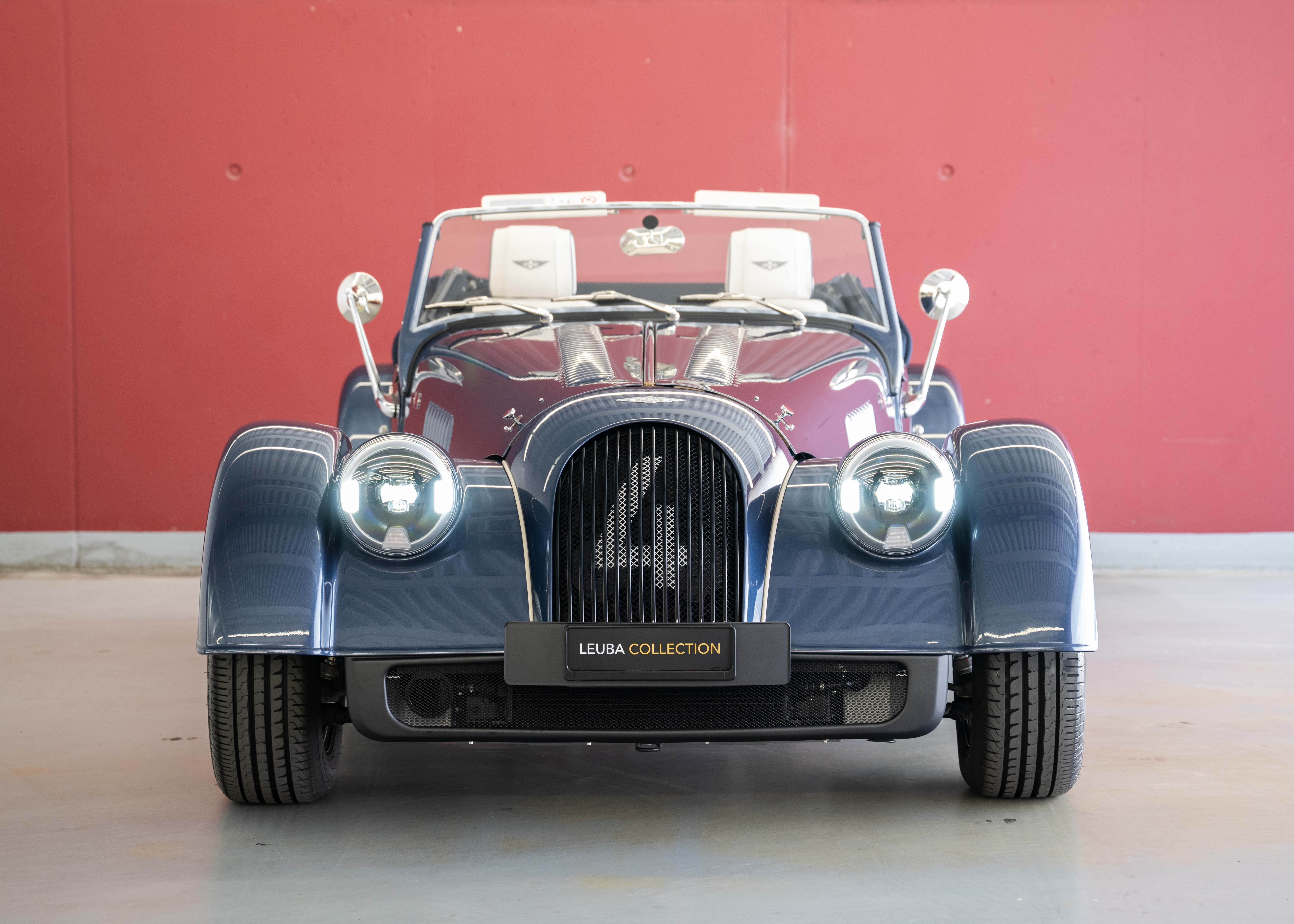 Image MORGAN 4-4 Plus Four 2.0 Automatic Bespoke (Swiss new car, 1 of 1 configuration, Prussian Blue Porsche metallic, 48-month warranty)