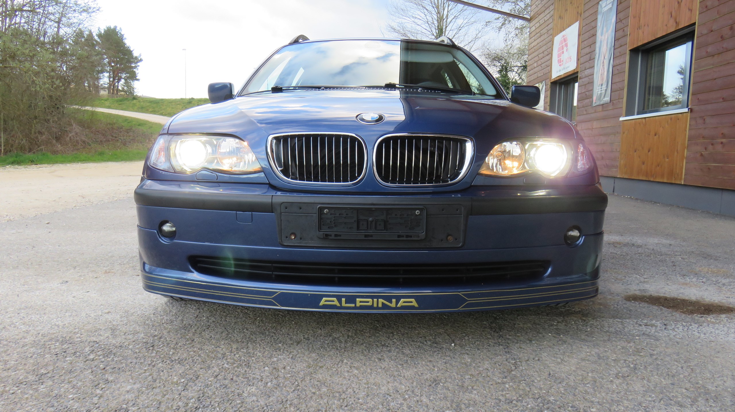 Car photo