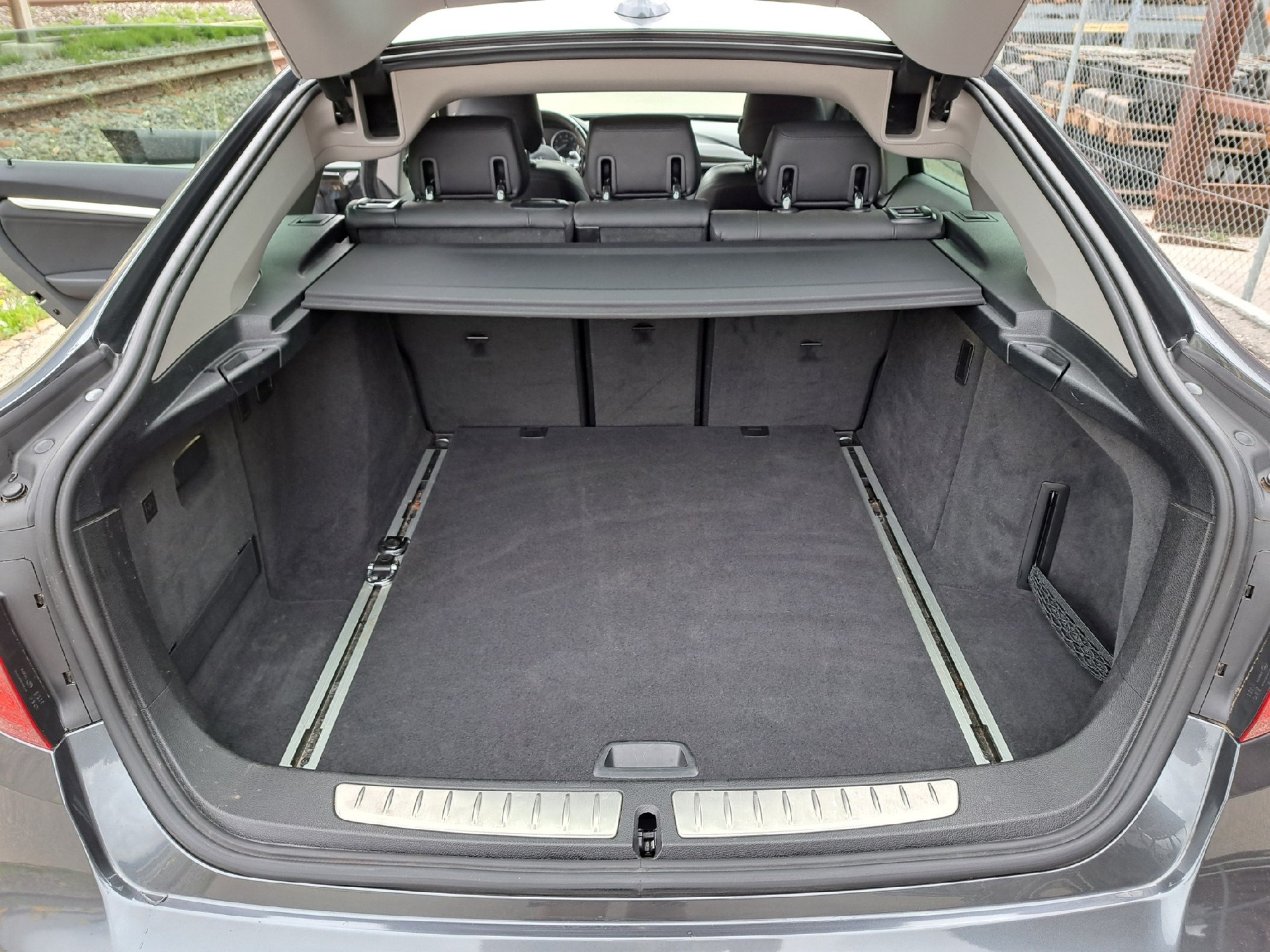 BMW 320d GT xDrive Luxury Line Steptronic-image-13