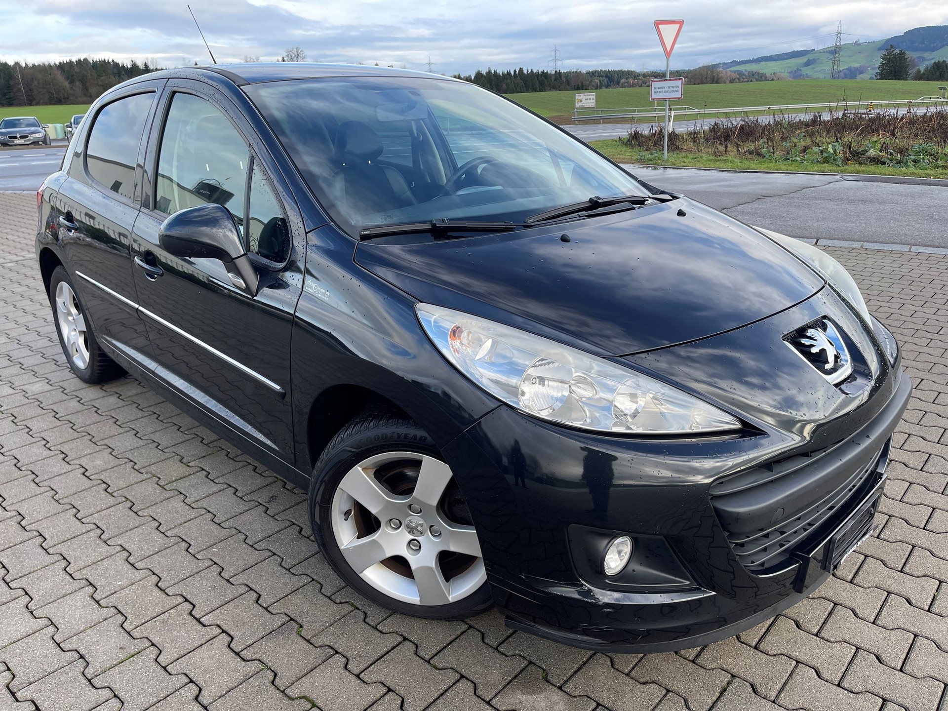 PEUGEOT 207 1.6 16V Allure-image-0