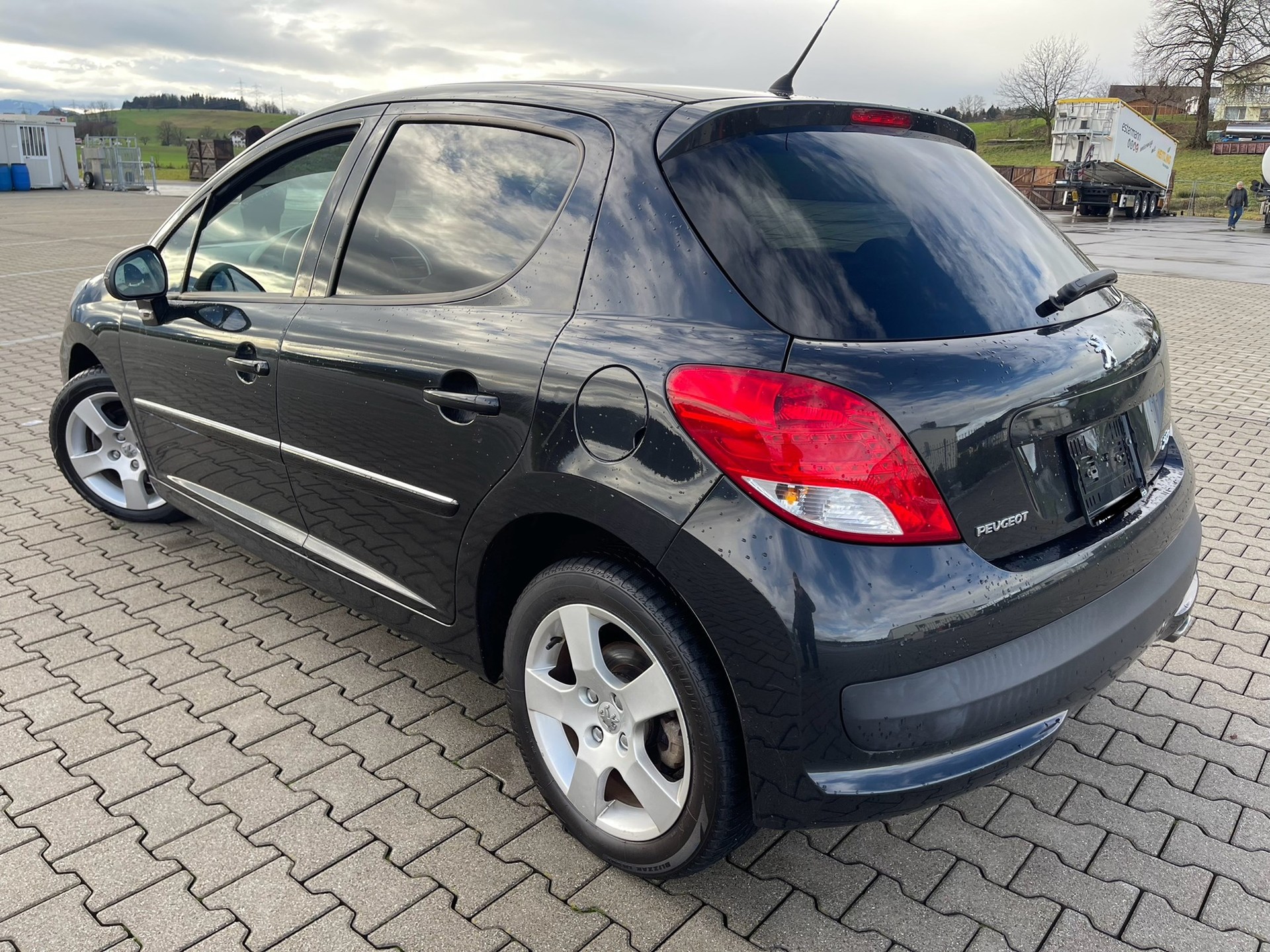 PEUGEOT 207 1.6 16V Allure-image-2