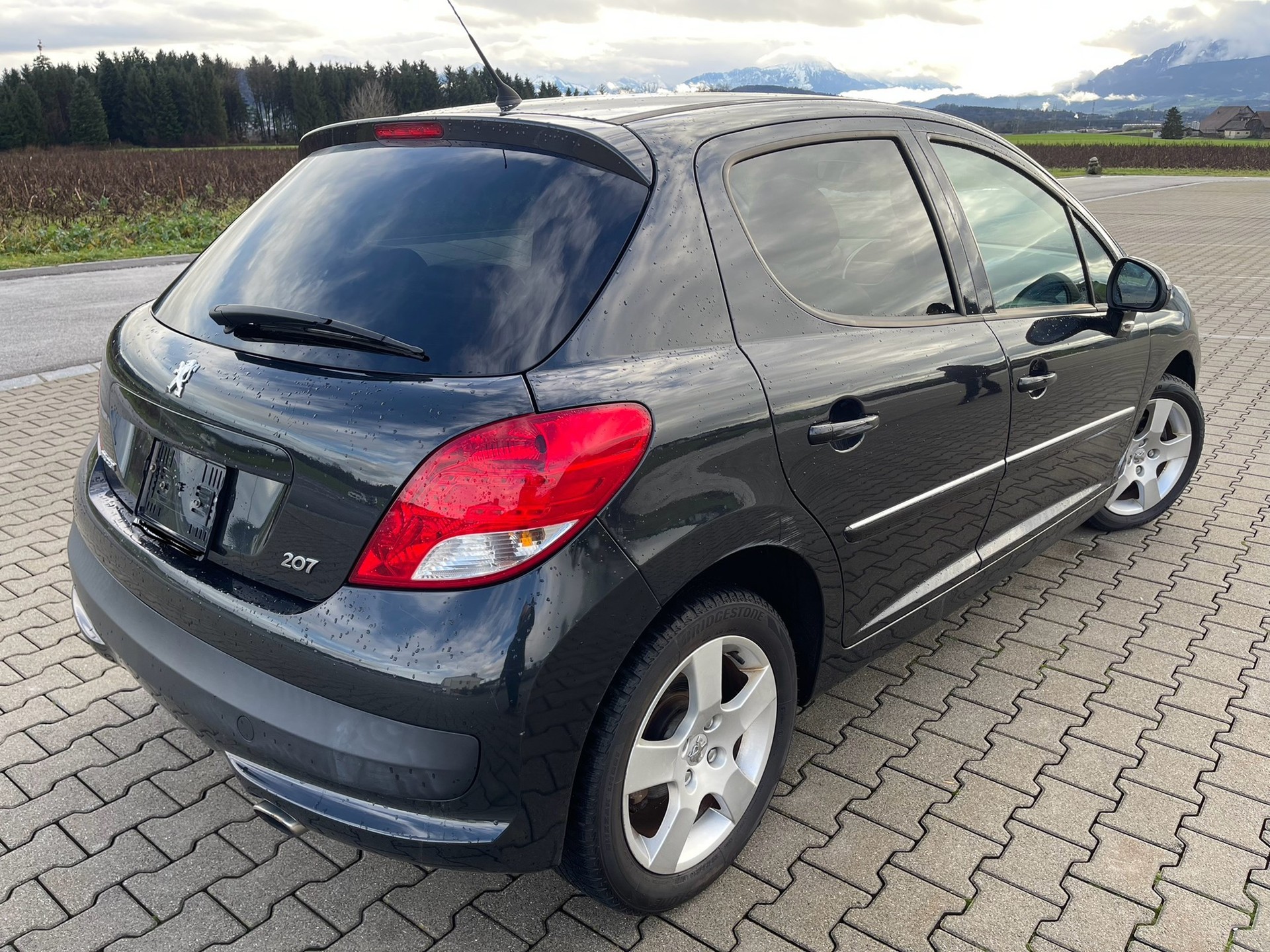 PEUGEOT 207 1.6 16V Allure-image-3