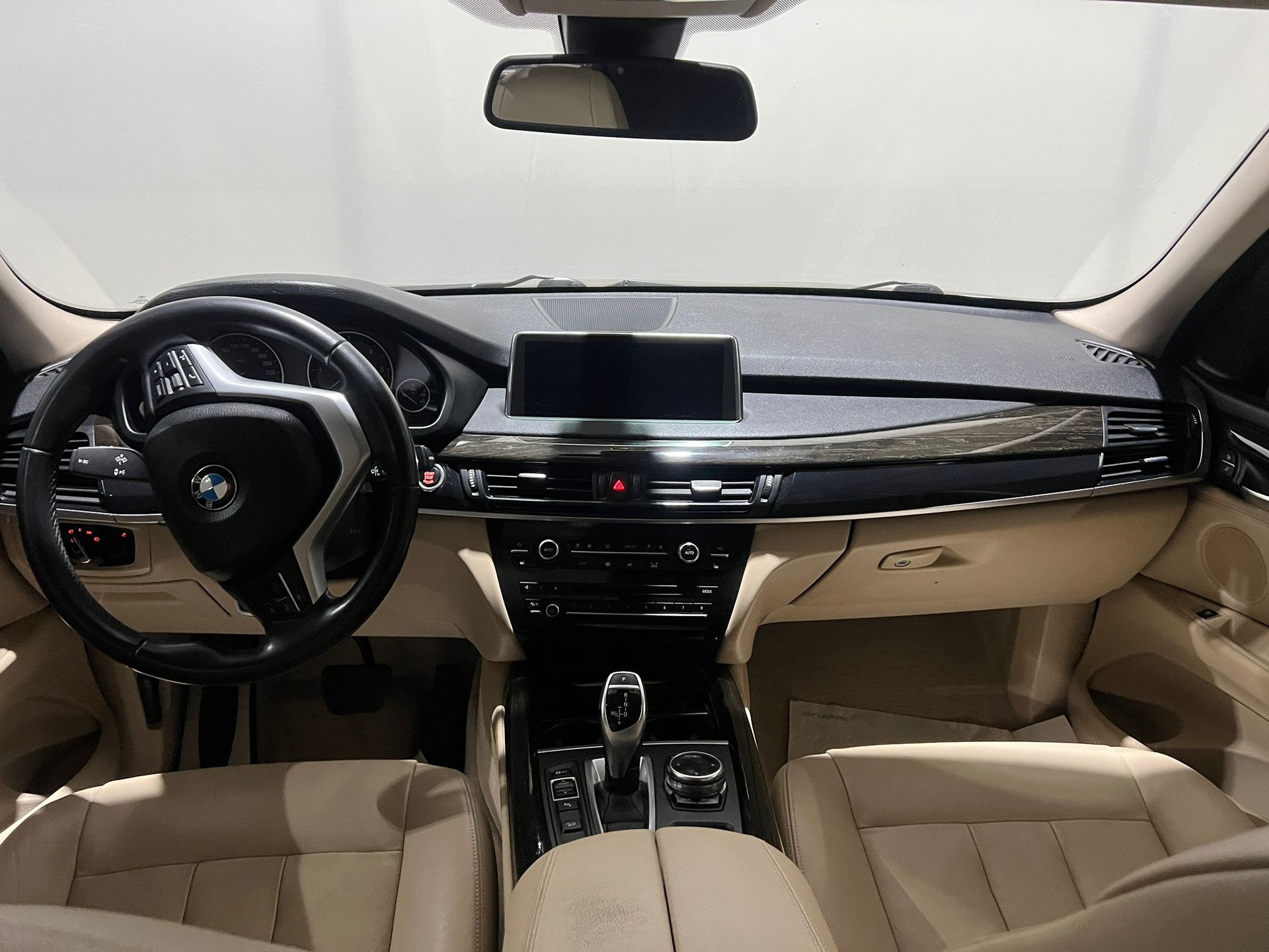 BMW X5 xDrive 30d M-Sport Steptronic-image-11