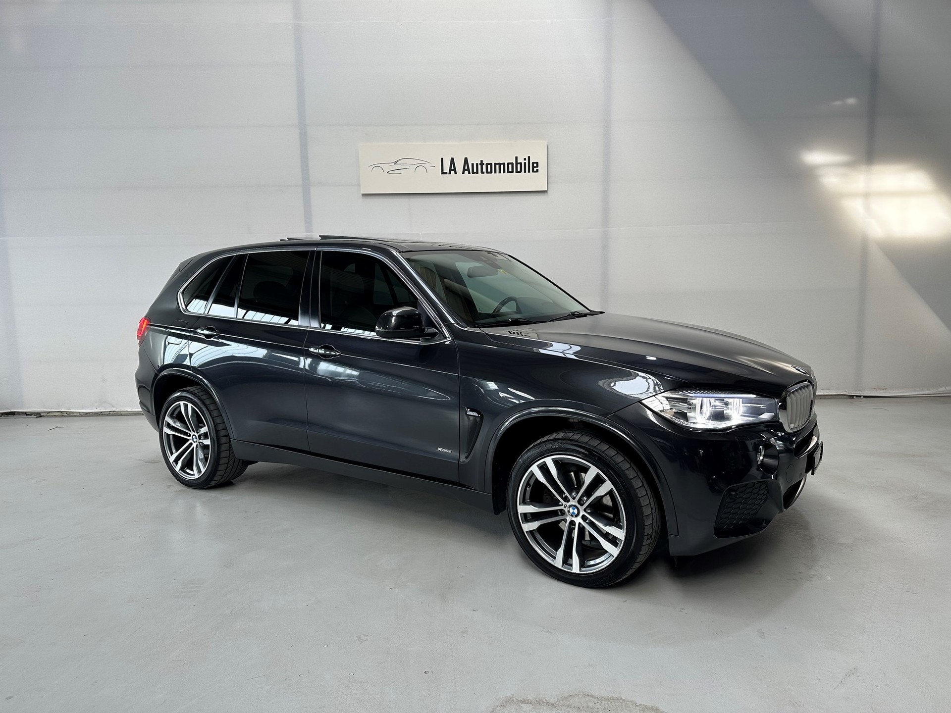BMW X5 xDrive 30d M-Sport Steptronic-image-5