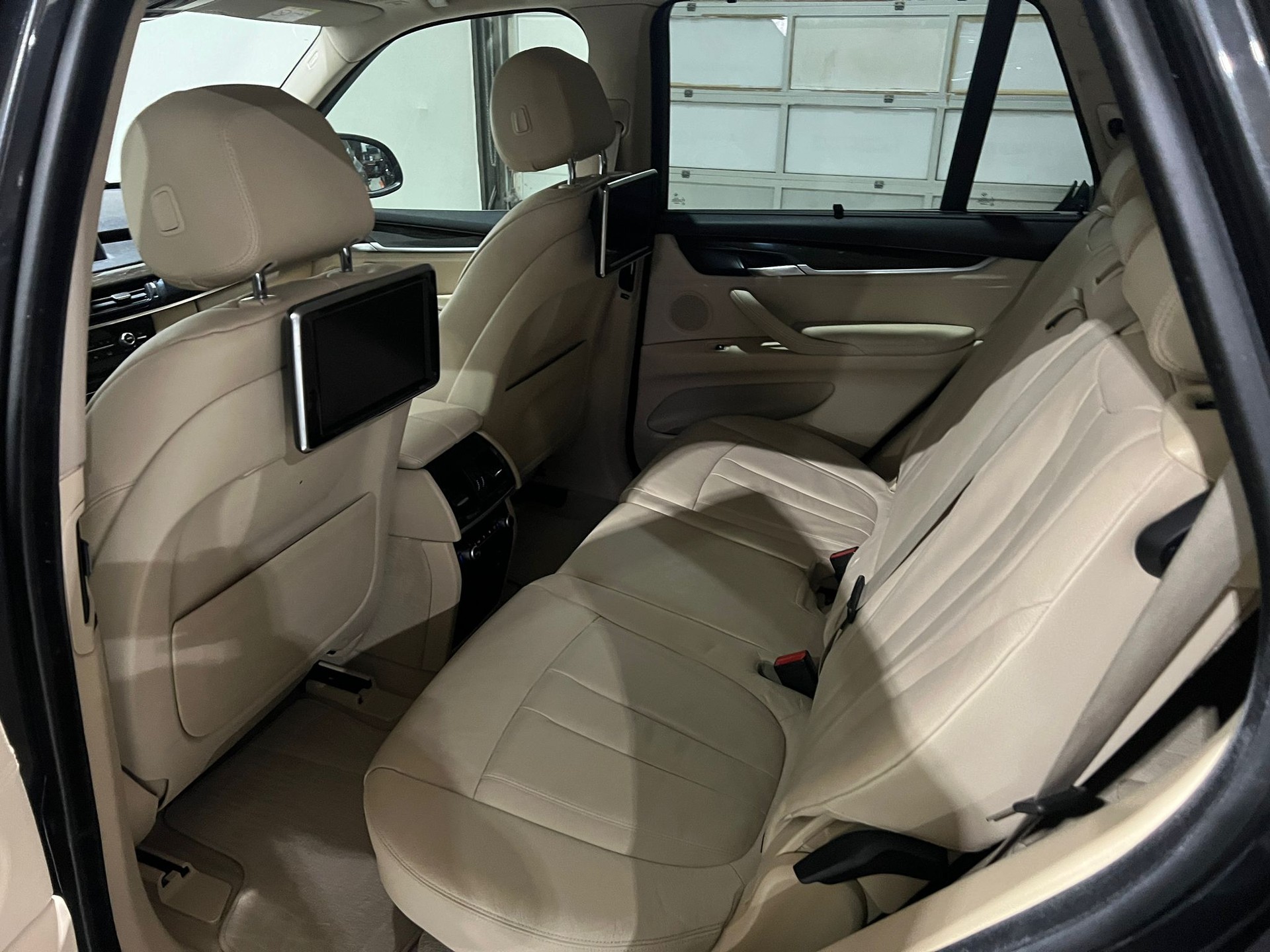 BMW X5 xDrive 30d M-Sport Steptronic-image-14