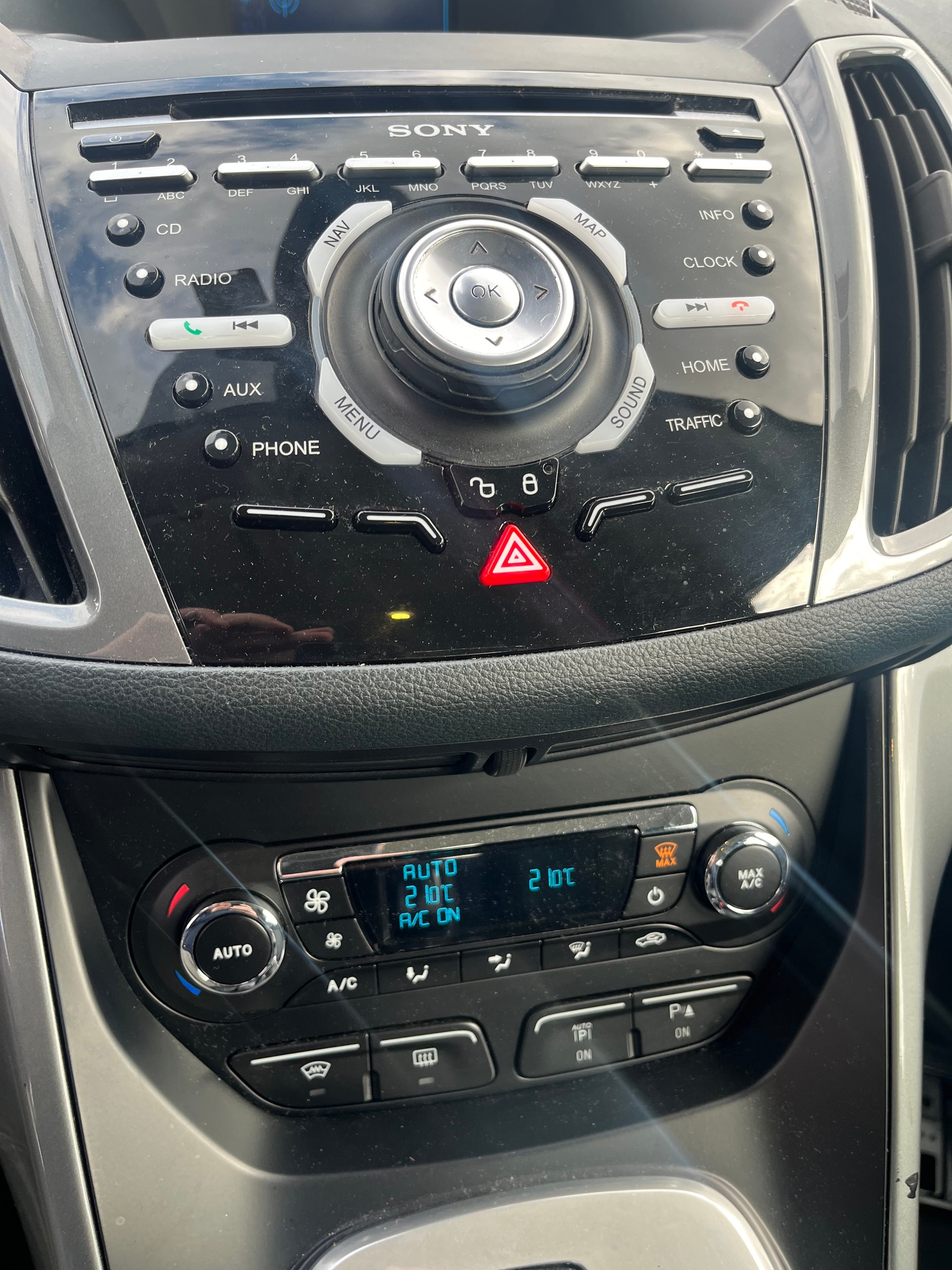 FORD C-Max 2.0 TDCi Carving PowerShift-image-7
