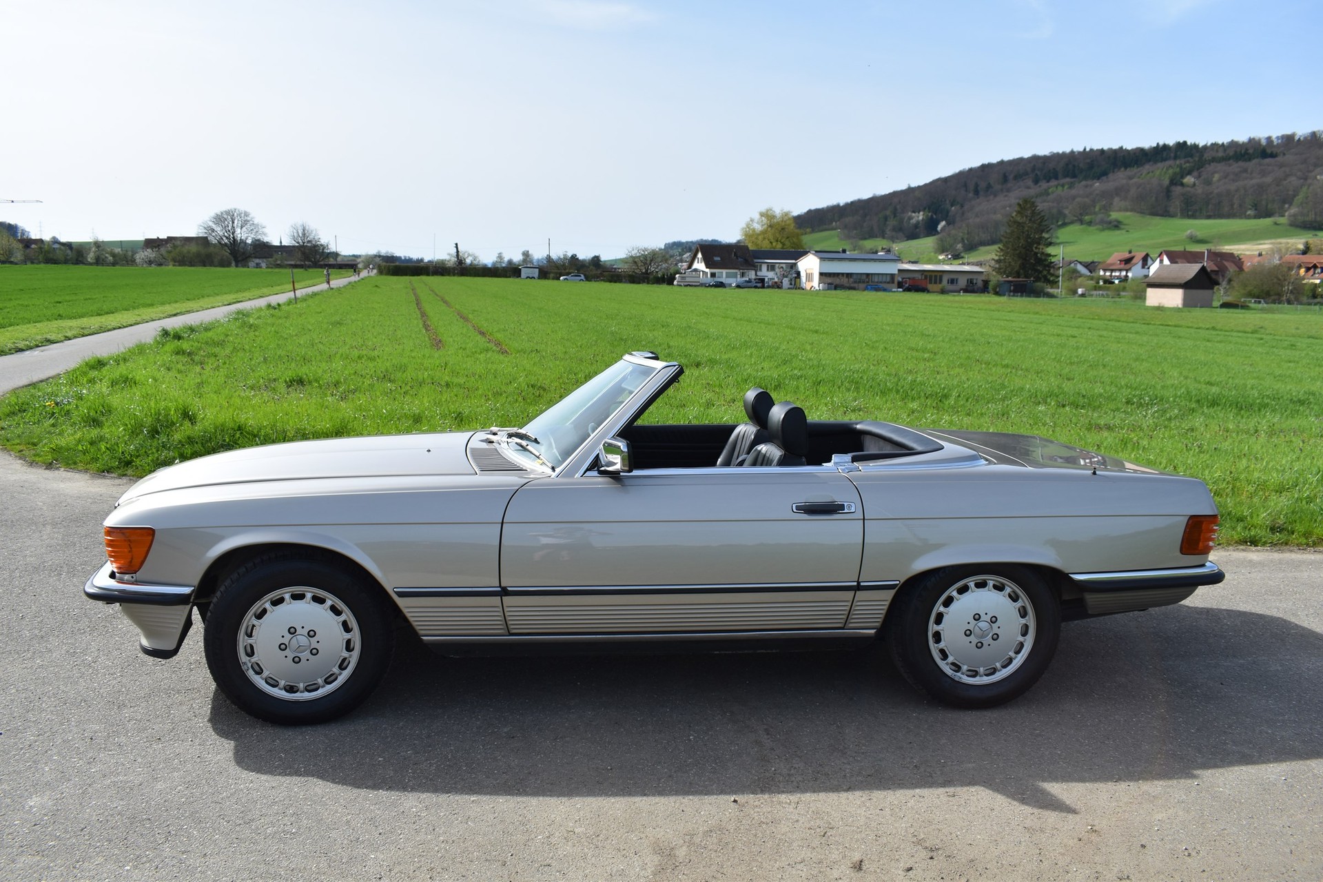 MERCEDES-BENZ SL 300-image-9