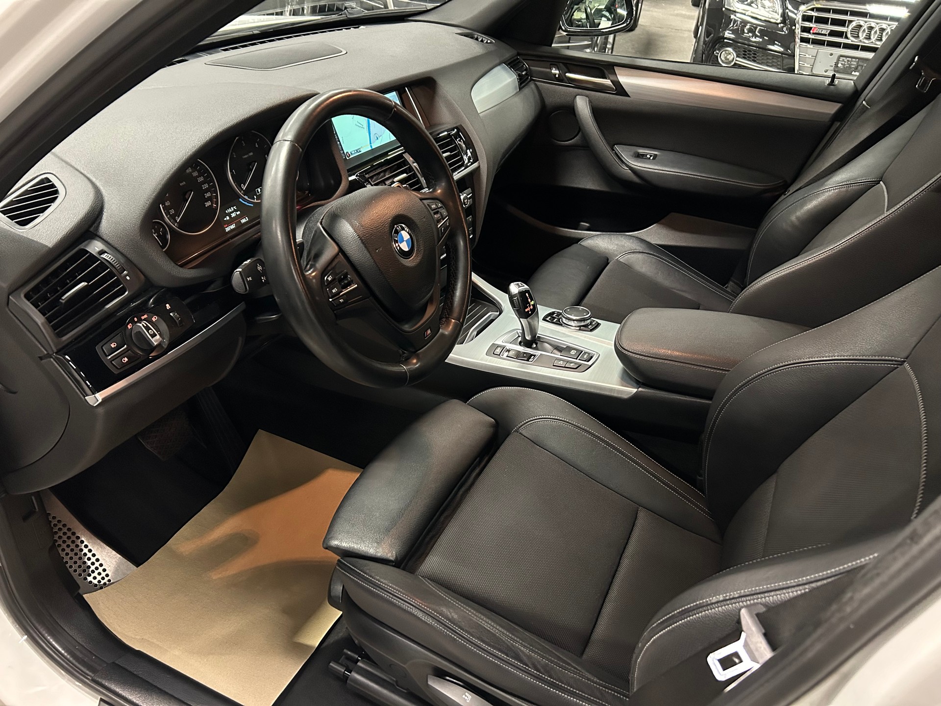 BMW X3 xDrive 20d Steptronic-image-11
