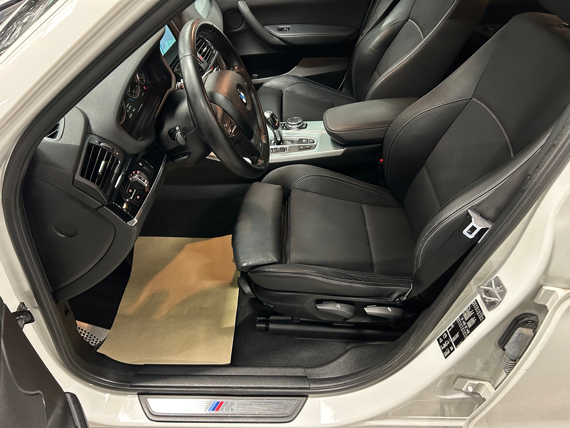 BMW X3 xDrive 20d Steptronic-image-12
