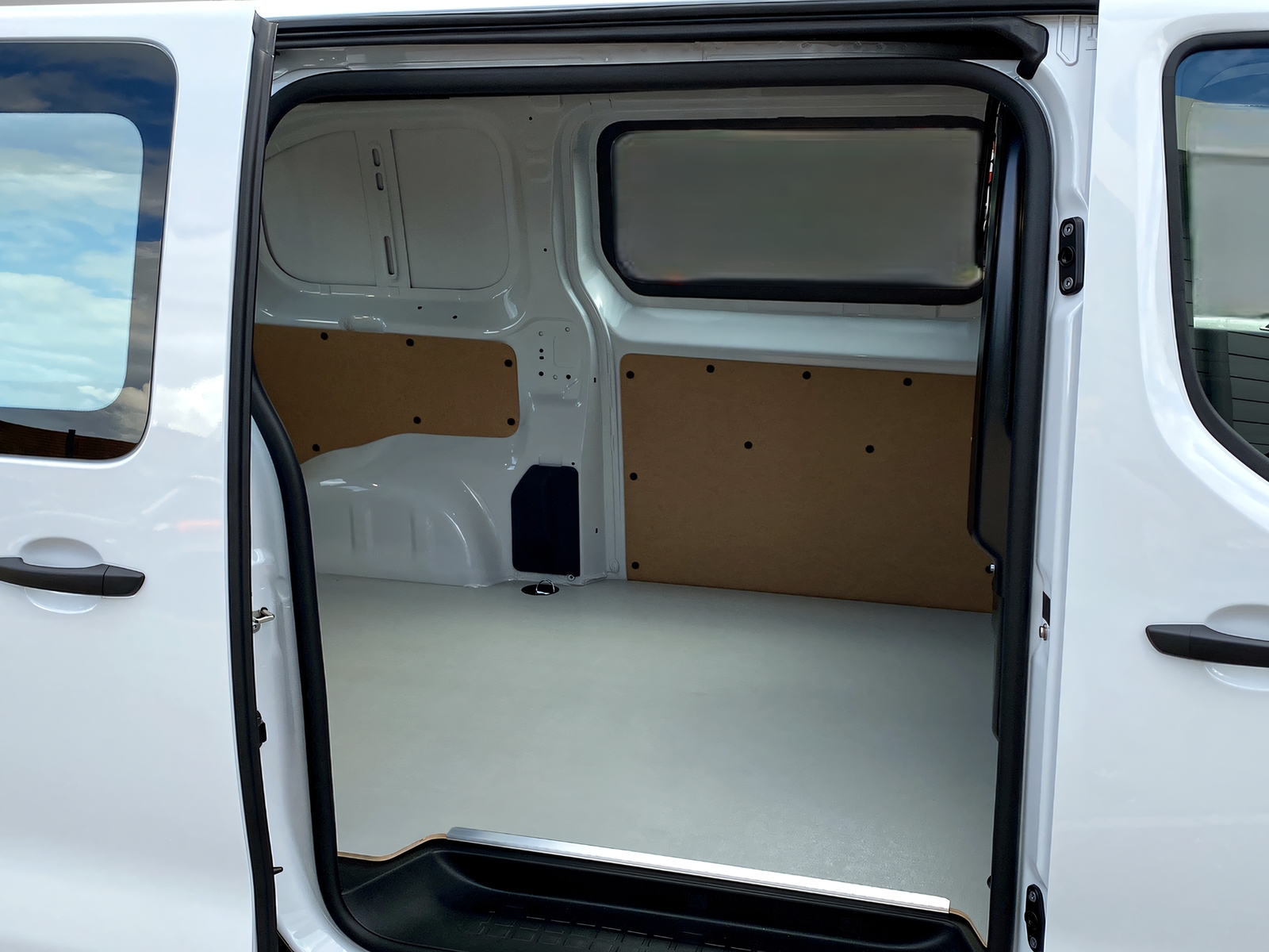 OPEL Vivaro Cargo 1.5 D 120 S/S-image-13