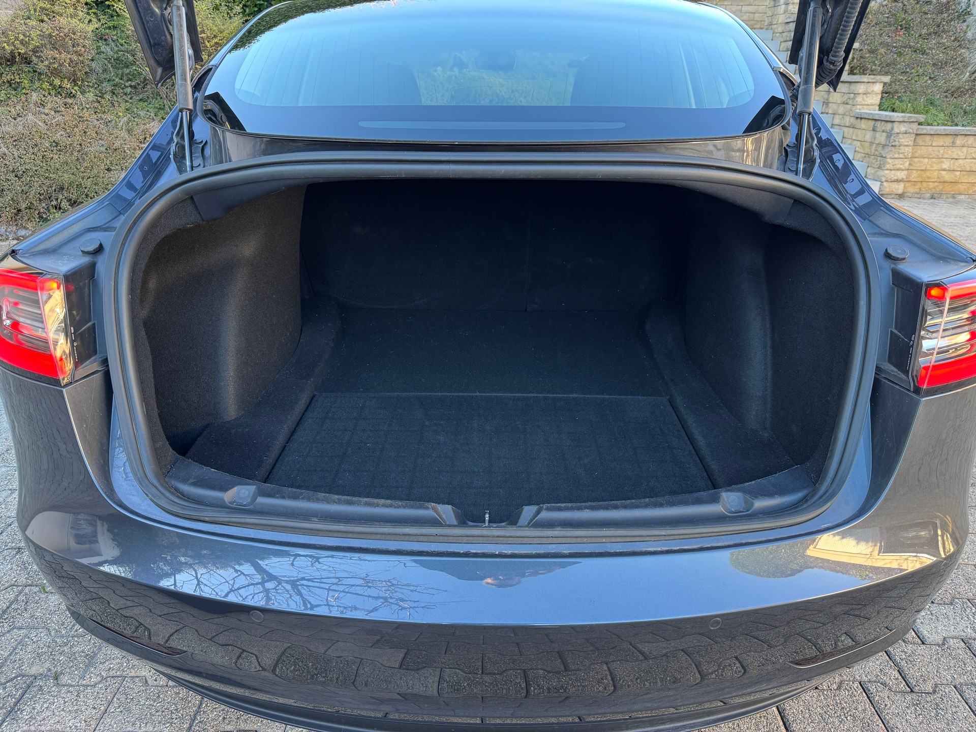 TESLA Model 3 Long Range Dual Motor AWD-image-12