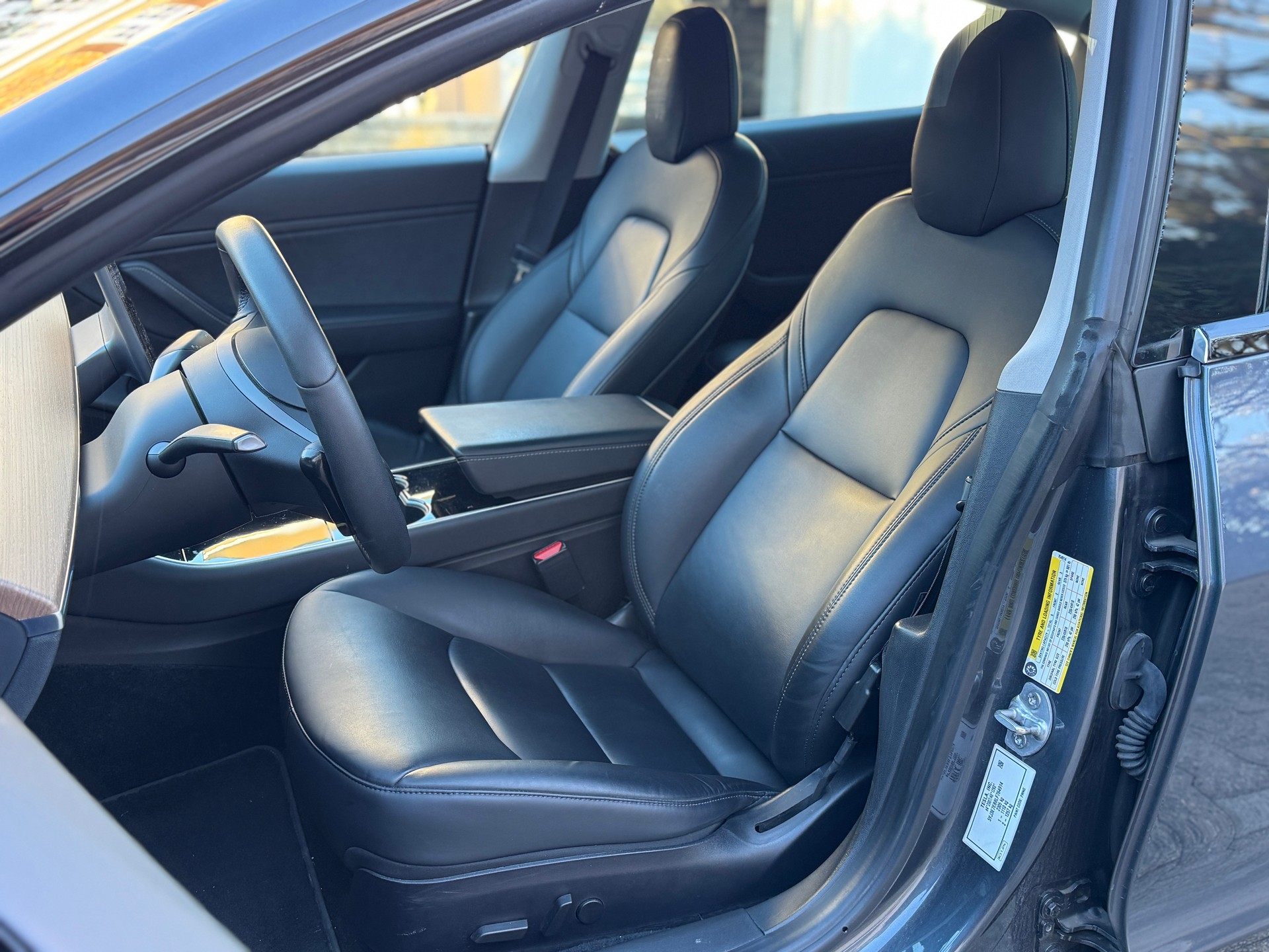 TESLA Model 3 Long Range Dual Motor AWD-image-15