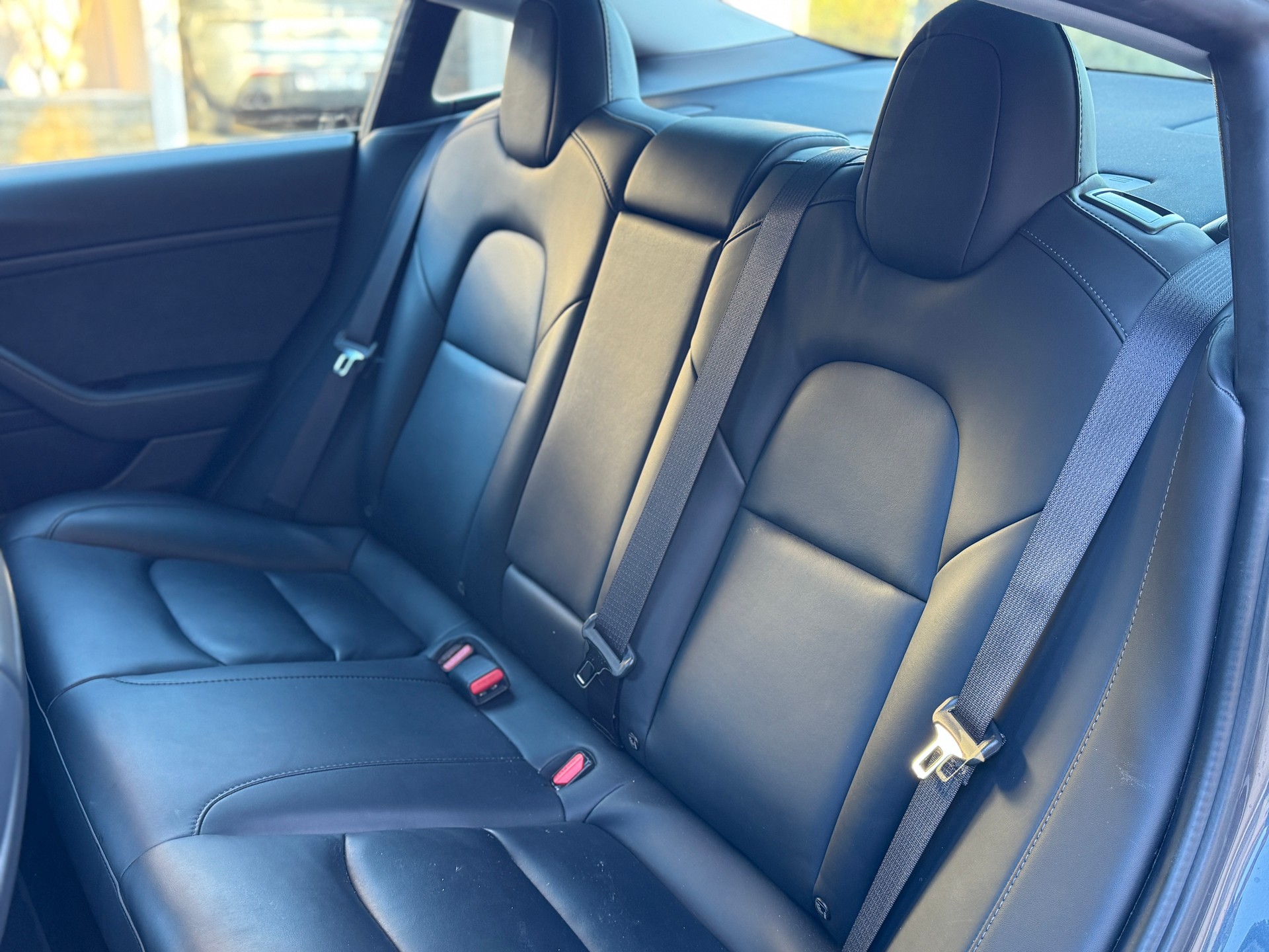 TESLA Model 3 Long Range Dual Motor AWD-image-16