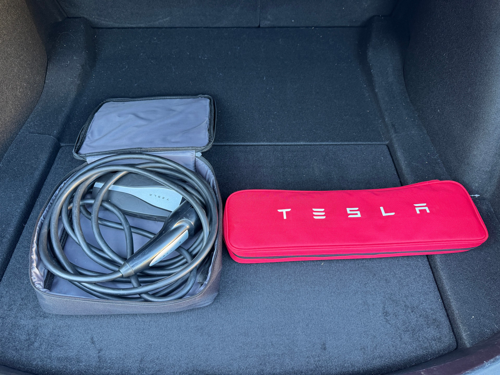 TESLA Model 3 Long Range Dual Motor AWD-image-13